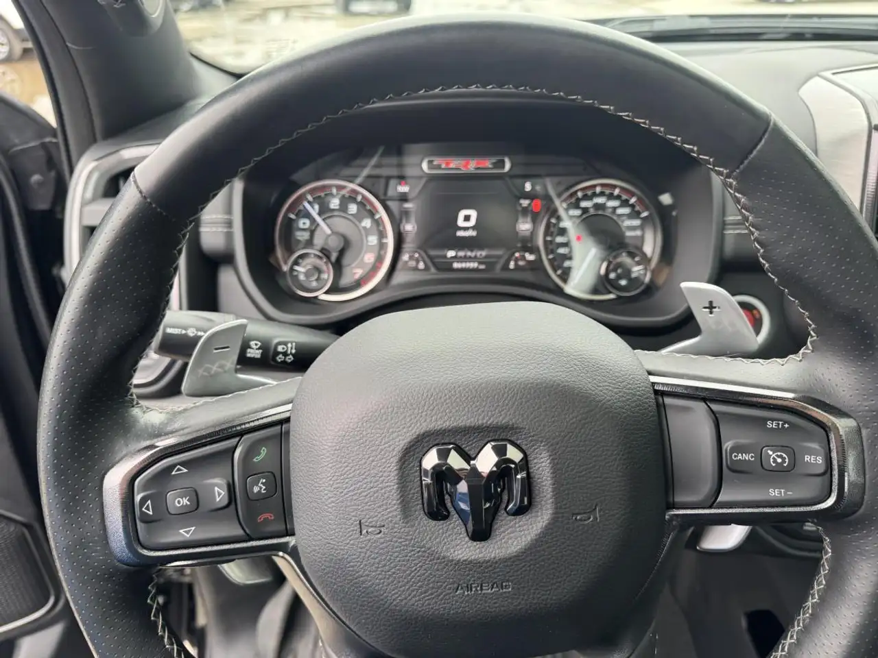 RAM 1500 снимка RAM 1500