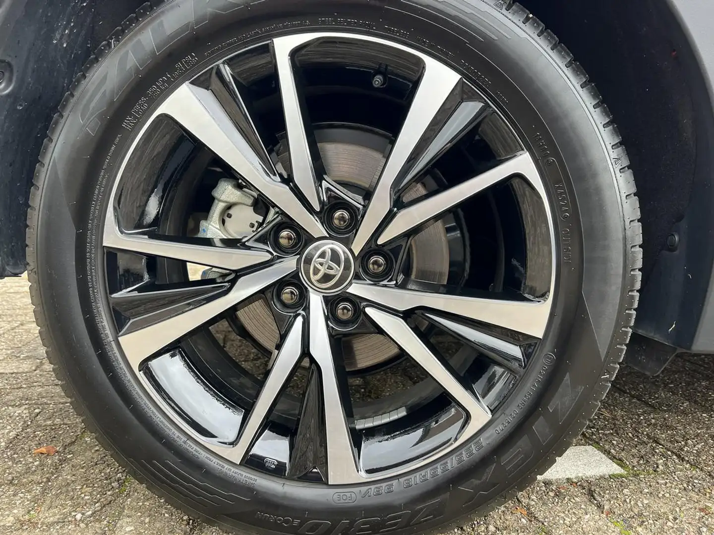 Toyota C-HR 1.8 Hybrid 140 Style A/T + FABRIEKSGARANTIE Rood - 2