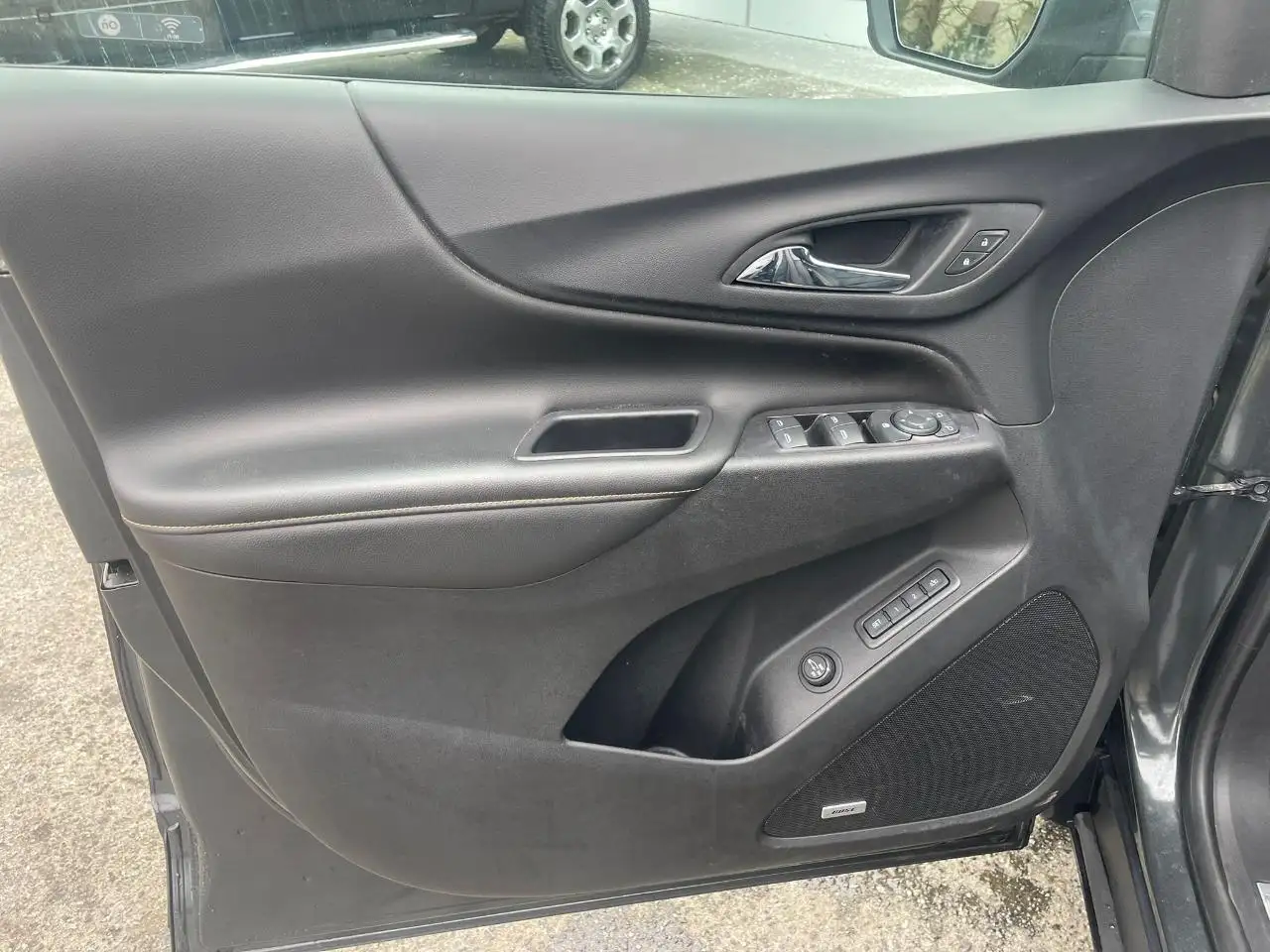 Chevrolet Equinox photo Chevrolet Equinox