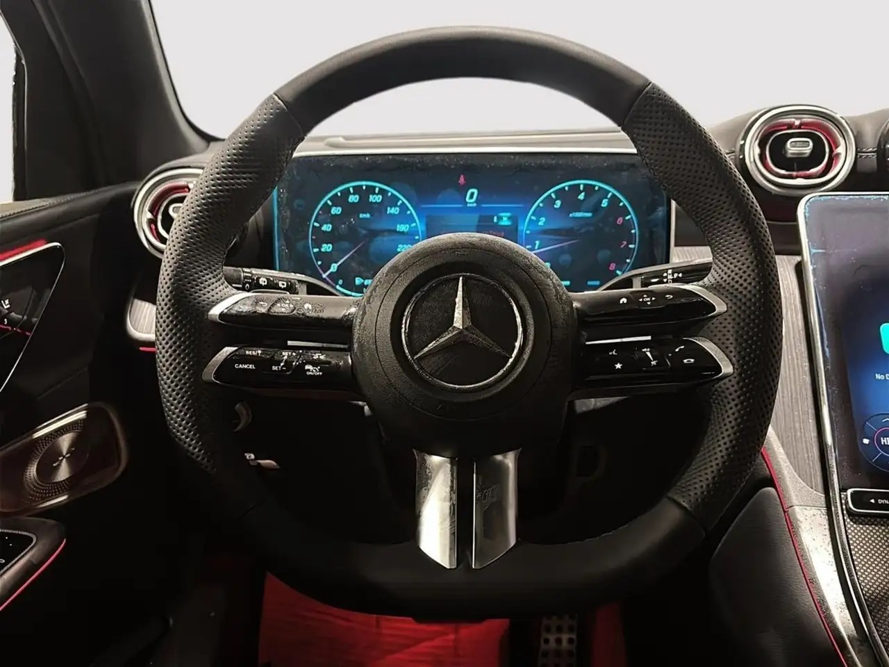 Mercedes-Benz GLC снимка Mercedes-Benz GLC