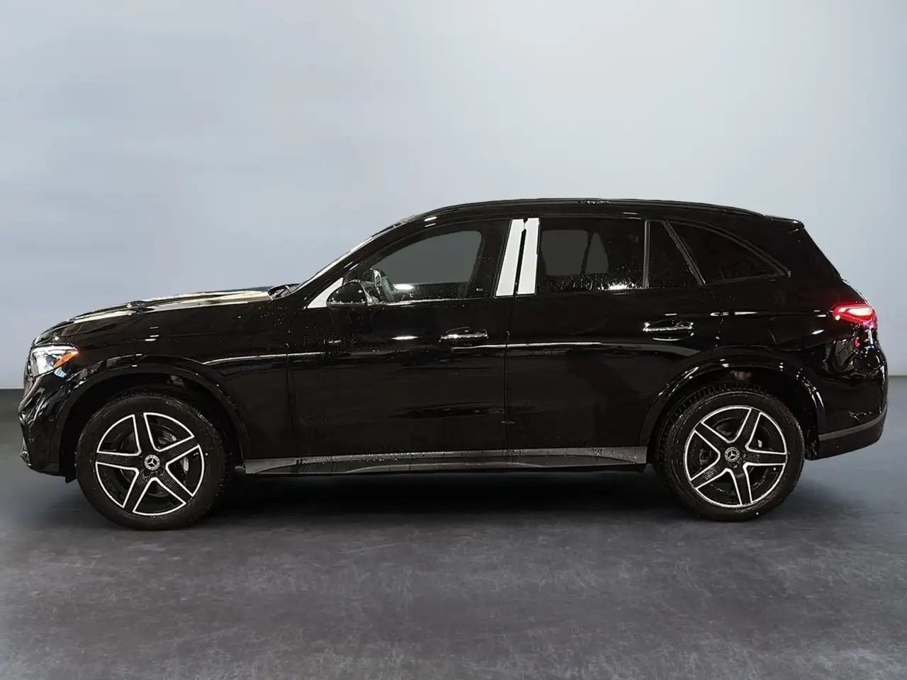 Mercedes-Benz GLC снимка Mercedes-Benz GLC