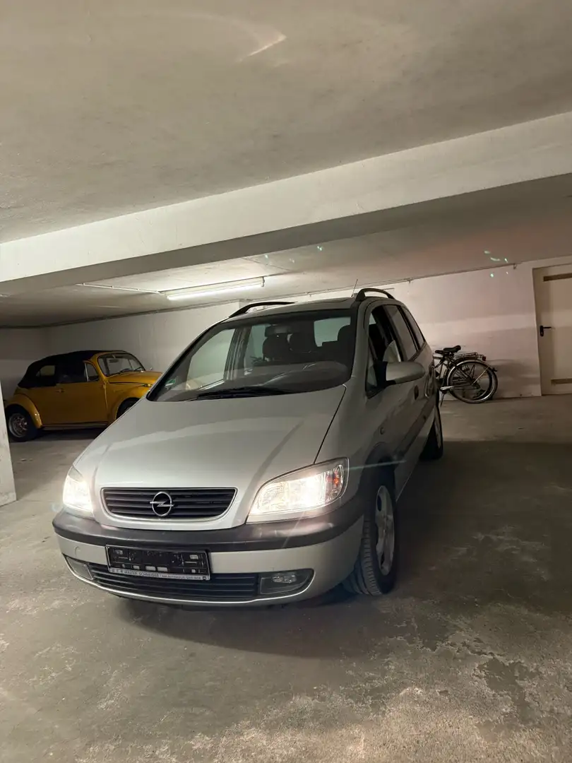 Opel Zafira 1.6 Silber - 1