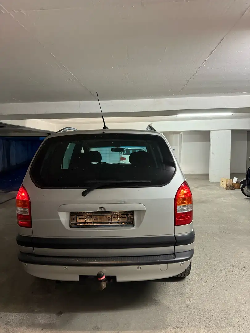 Opel Zafira 1.6 Silber - 2