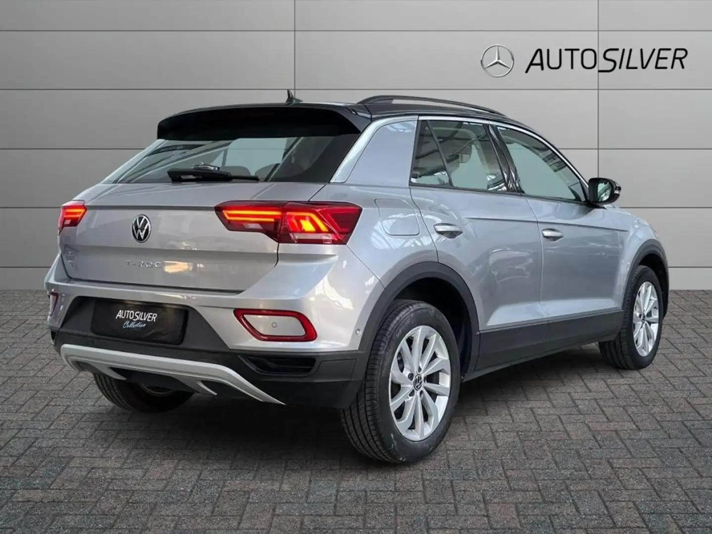 Volkswagen T-Roc 2.0 TDI SCR 150 CV DSG Style Silber - 2