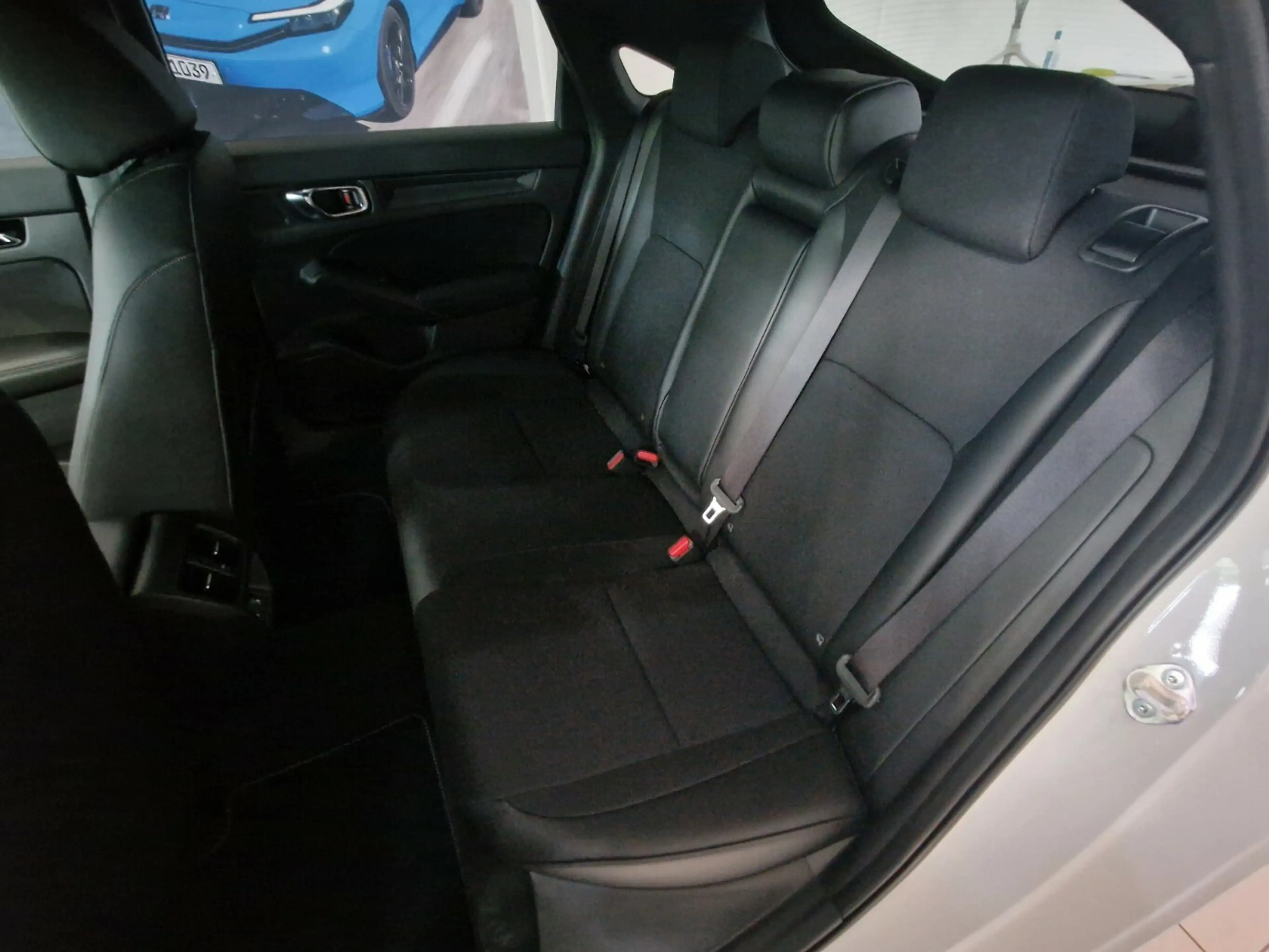 Honda Civic Hybrid e:HEV Sport|BlackEmblem — photo 9