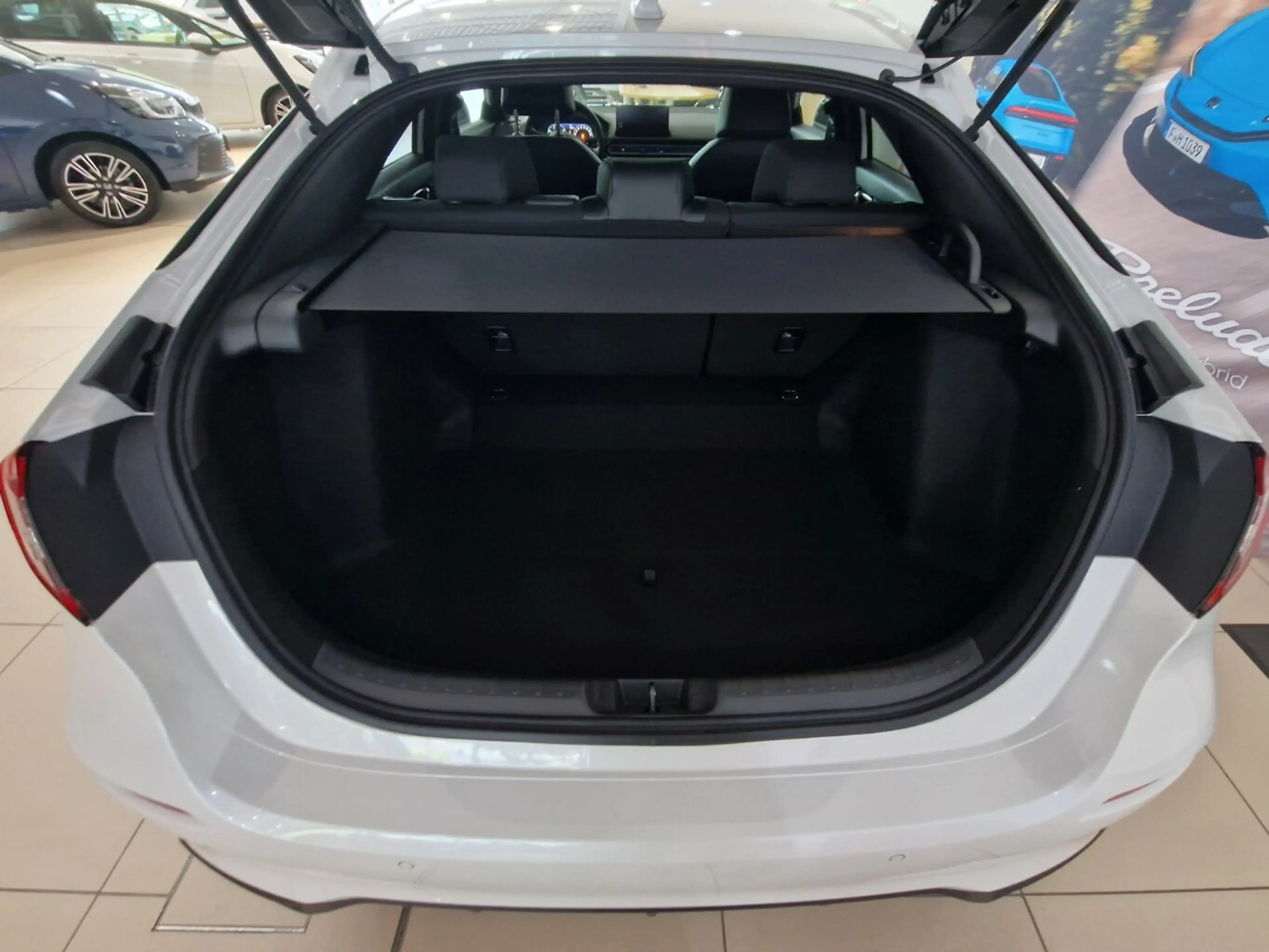 Honda Civic Hybrid e:HEV Sport|BlackEmblem — photo 12