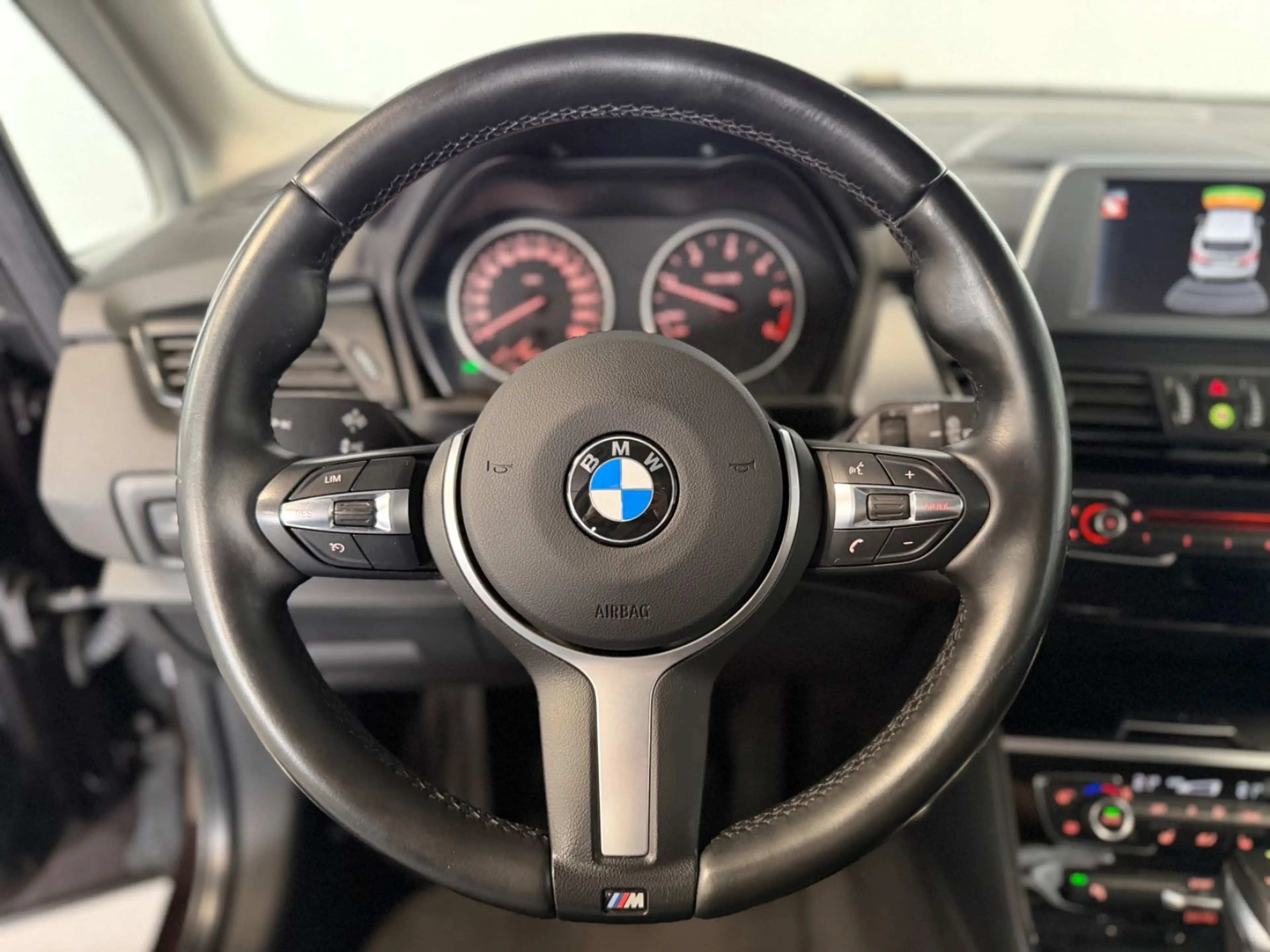 BMW 220 ActiveTourer 220d xDrive*Keyless*PDC*LED*AHK* — photo 10