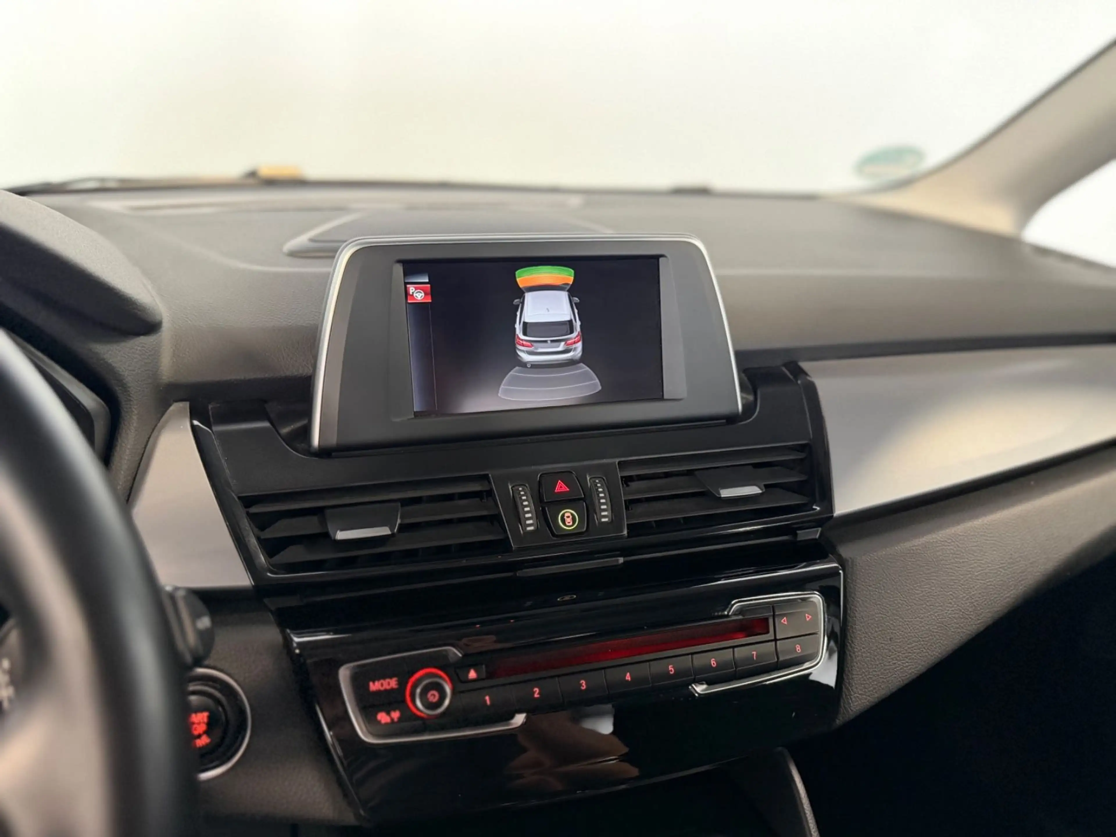 BMW 220 ActiveTourer 220d xDrive*Keyless*PDC*LED*AHK* — photo 13