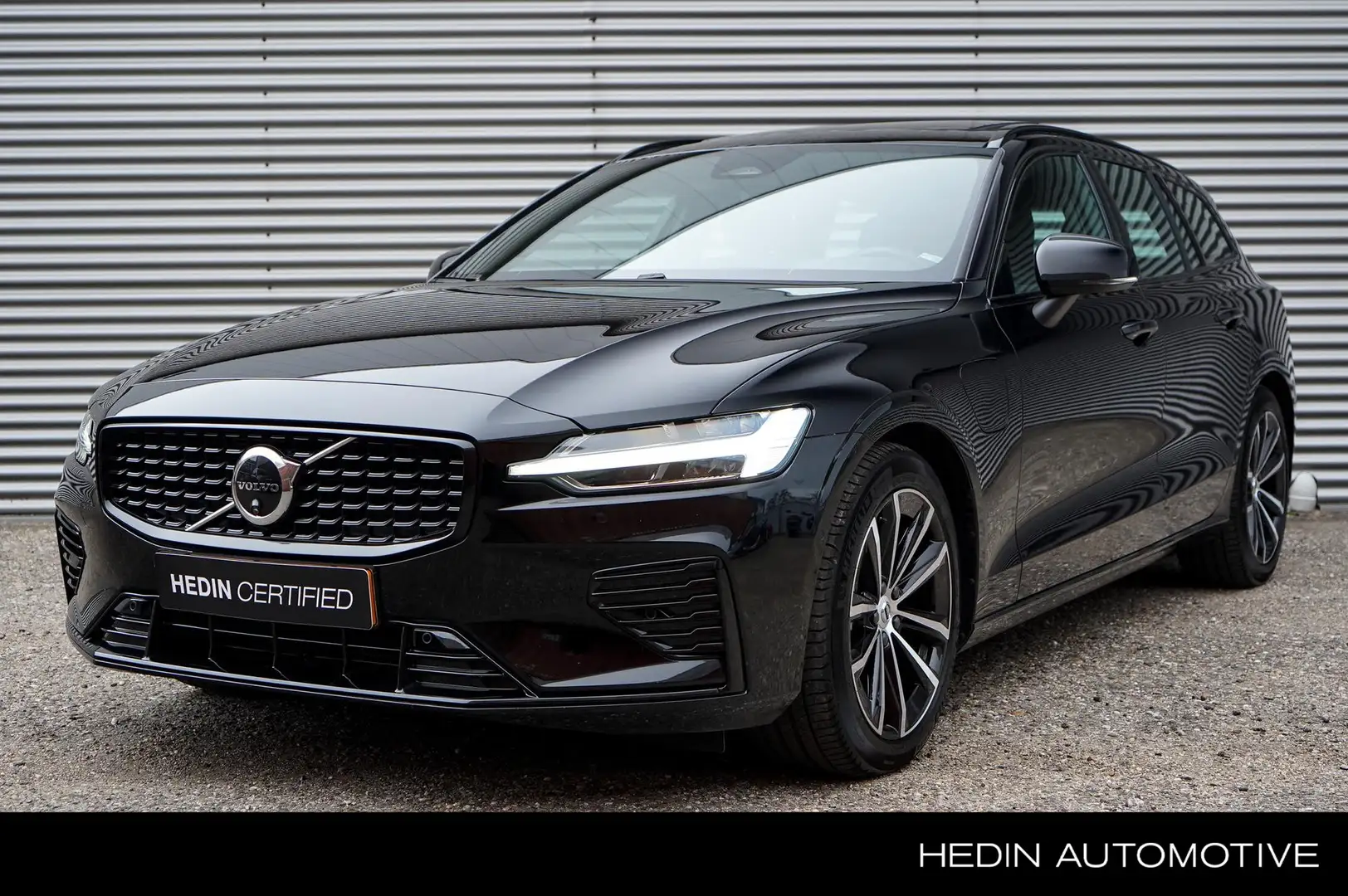 Volvo V60 T6 Plug-in hybrid AWD Plus Dark | Long Range | Har Noir - 1