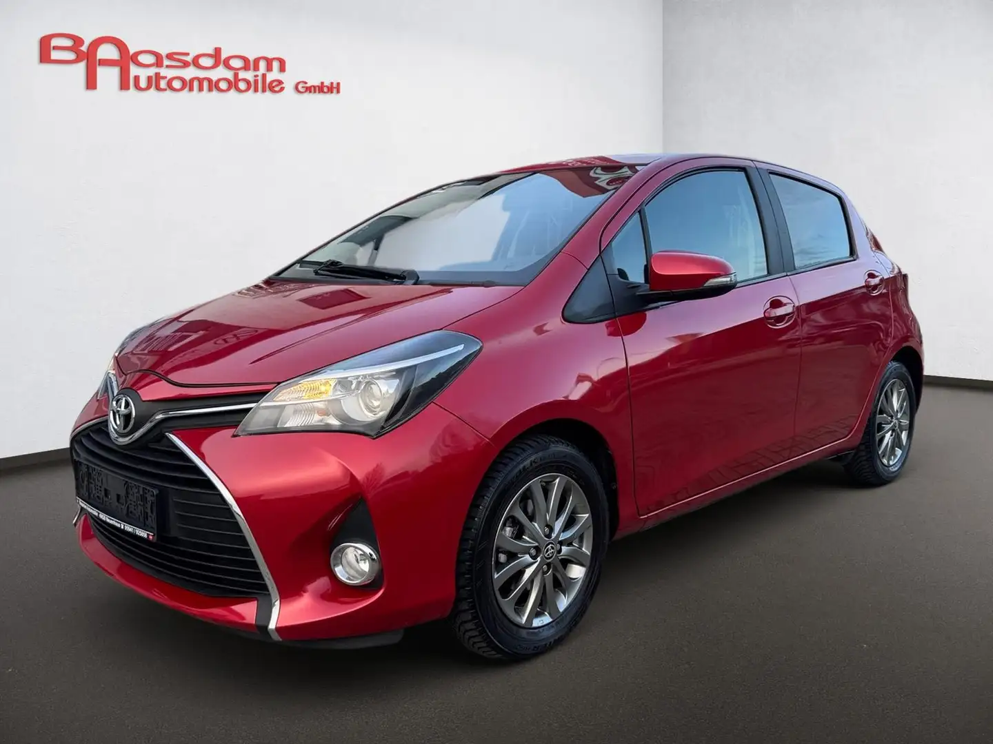 Toyota Yaris Style 1.3 16V KAT *Automatik*Sorglos* Rojo - 1