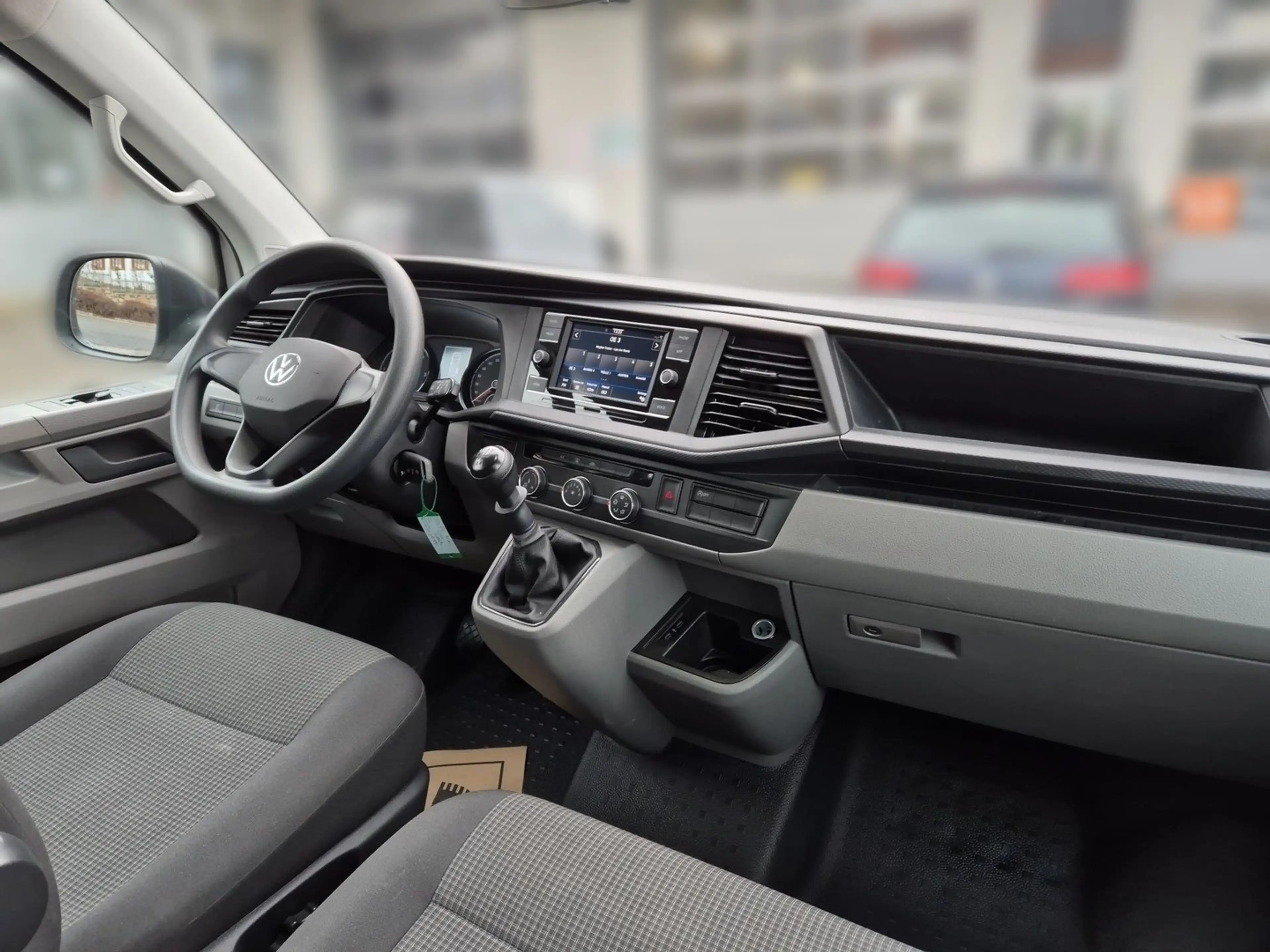 Volkswagen T6.1 Transporter Kombi TDI — photo 14
