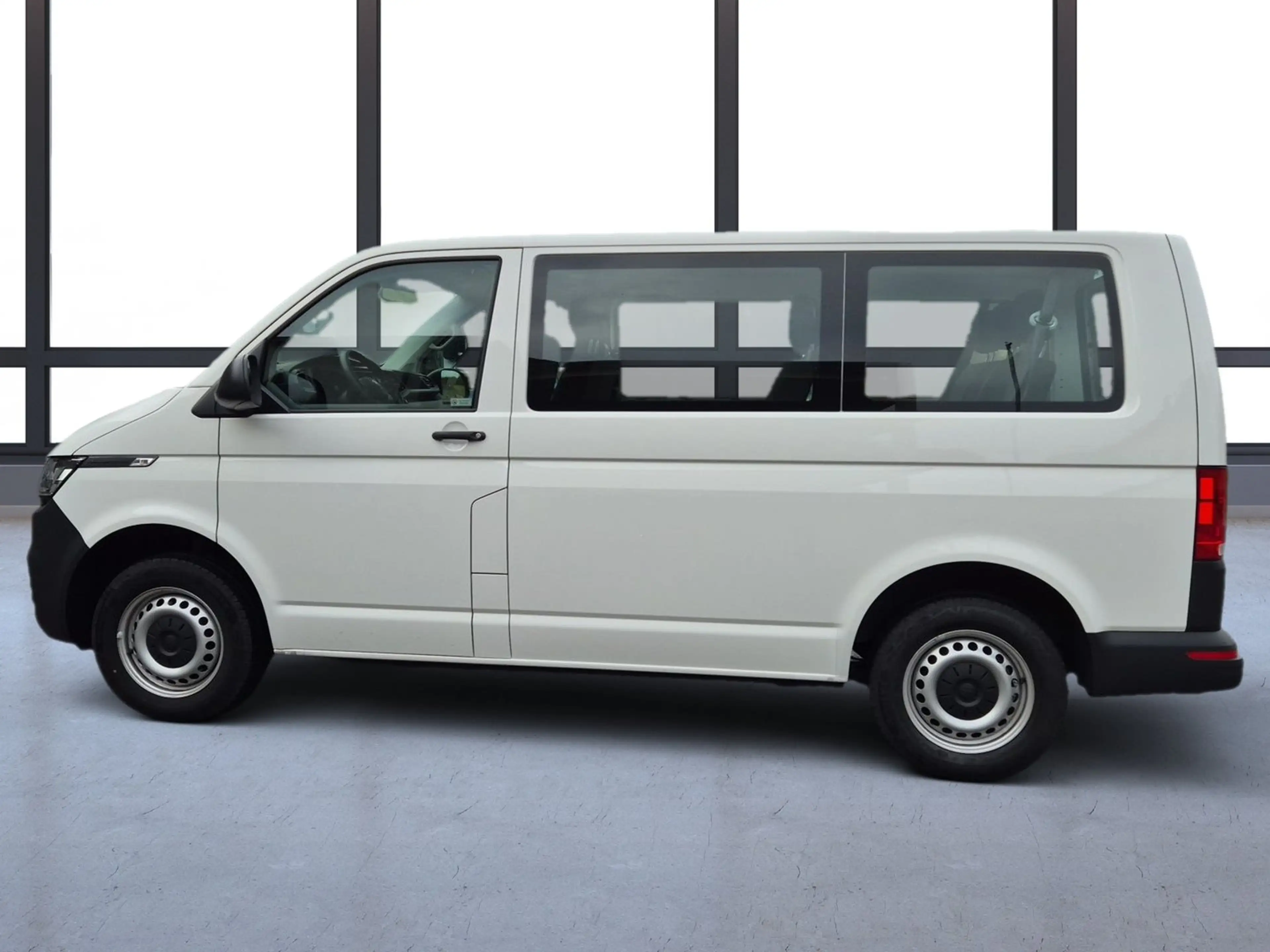 Volkswagen T6.1 Transporter Kombi TDI — photo 5