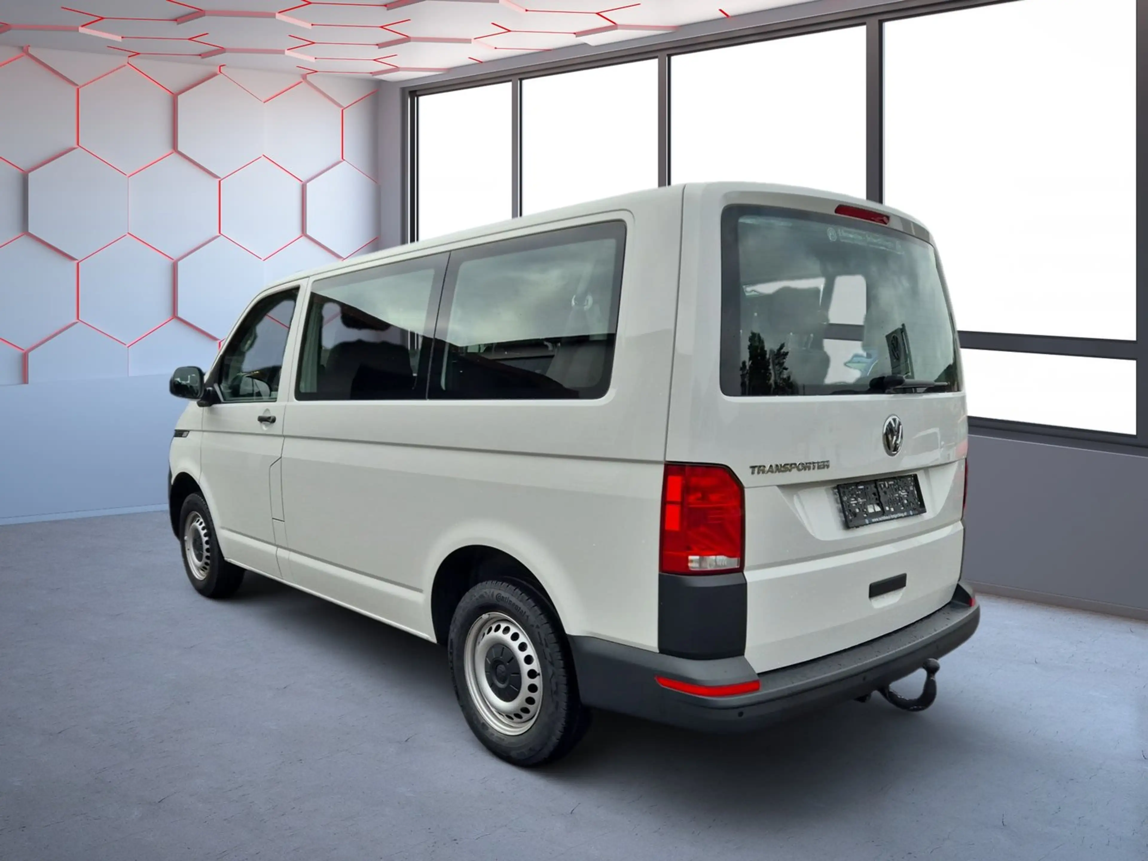 Volkswagen T6.1 Transporter Kombi TDI — photo 4