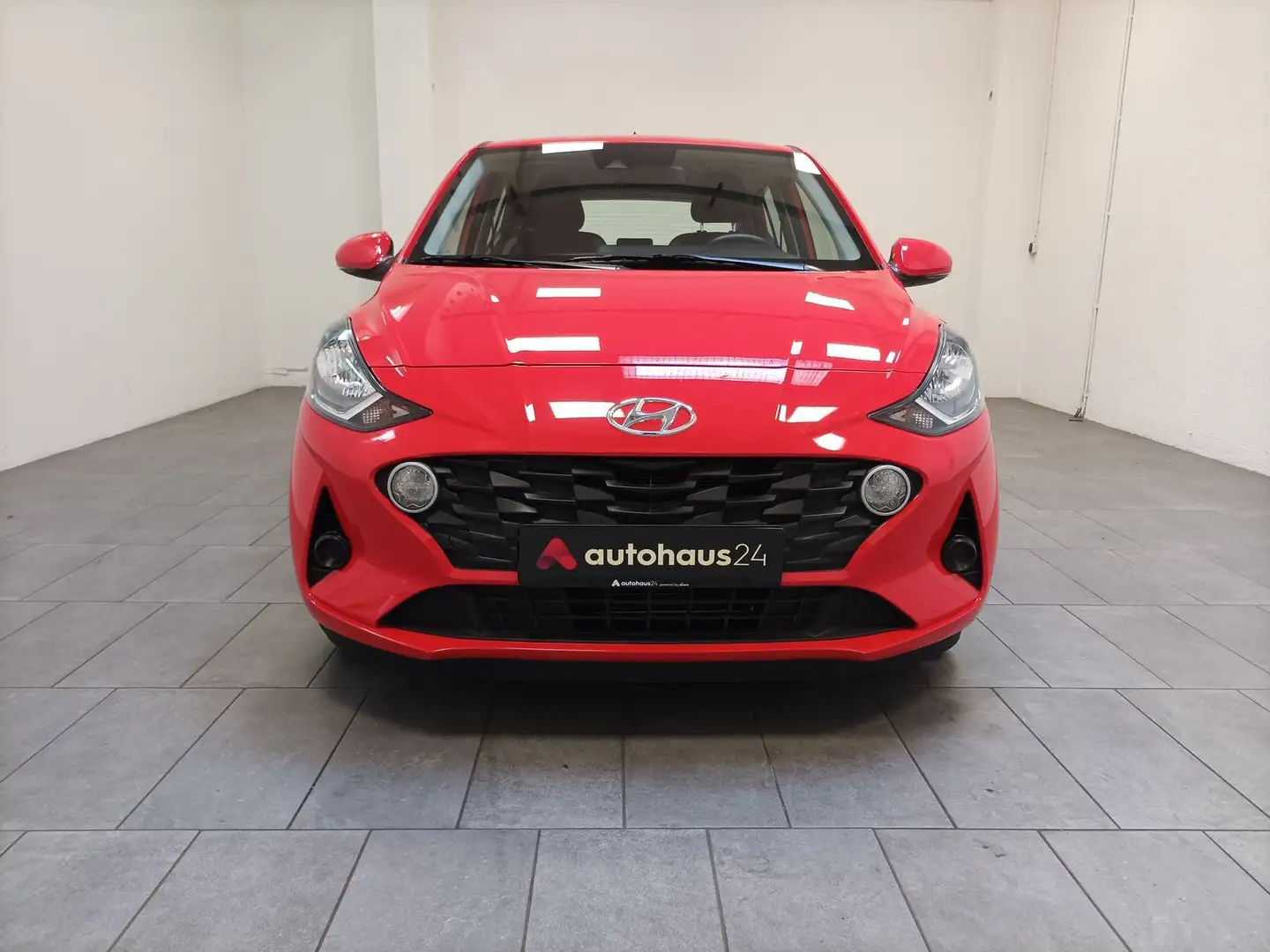 Hyundai i10 1.2 Trend  Navi|CarPlay|PDC|Sitzhzg Rouge - 2