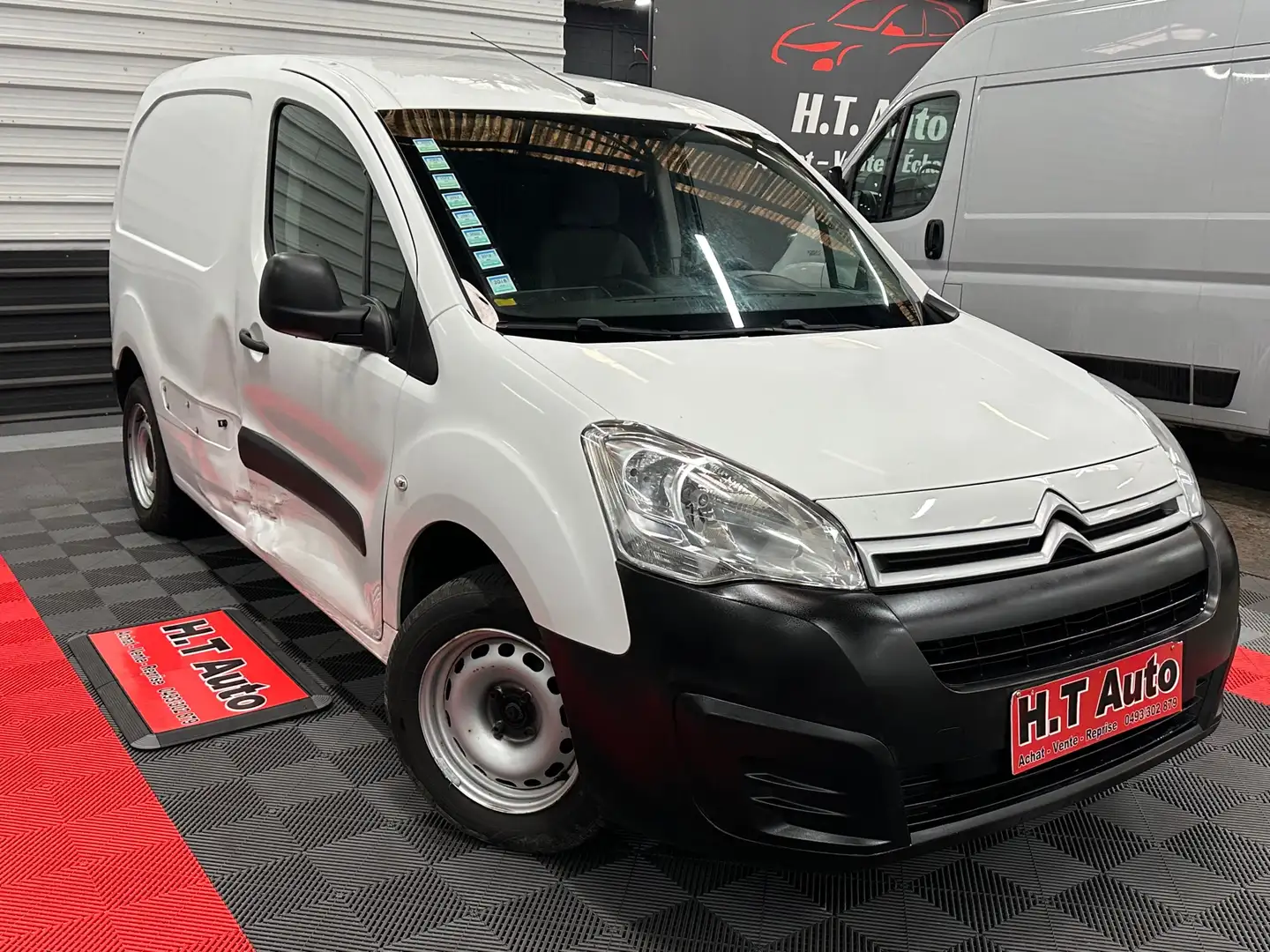 Citroen Berlingo 1.6 HDi/Utilitaire/2 places/Contrôle ok - 2