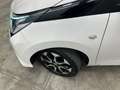 Toyota Aygo Connect 1.0 VVT-i 72 CV 5 porte x-play Weiß - thumbnail 10