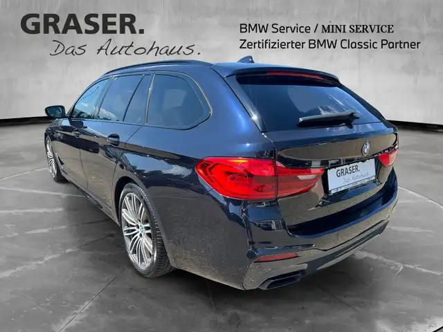 BMW 5 Series view 3