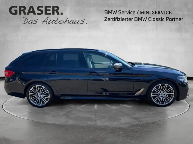 BMW 5 Series view 7