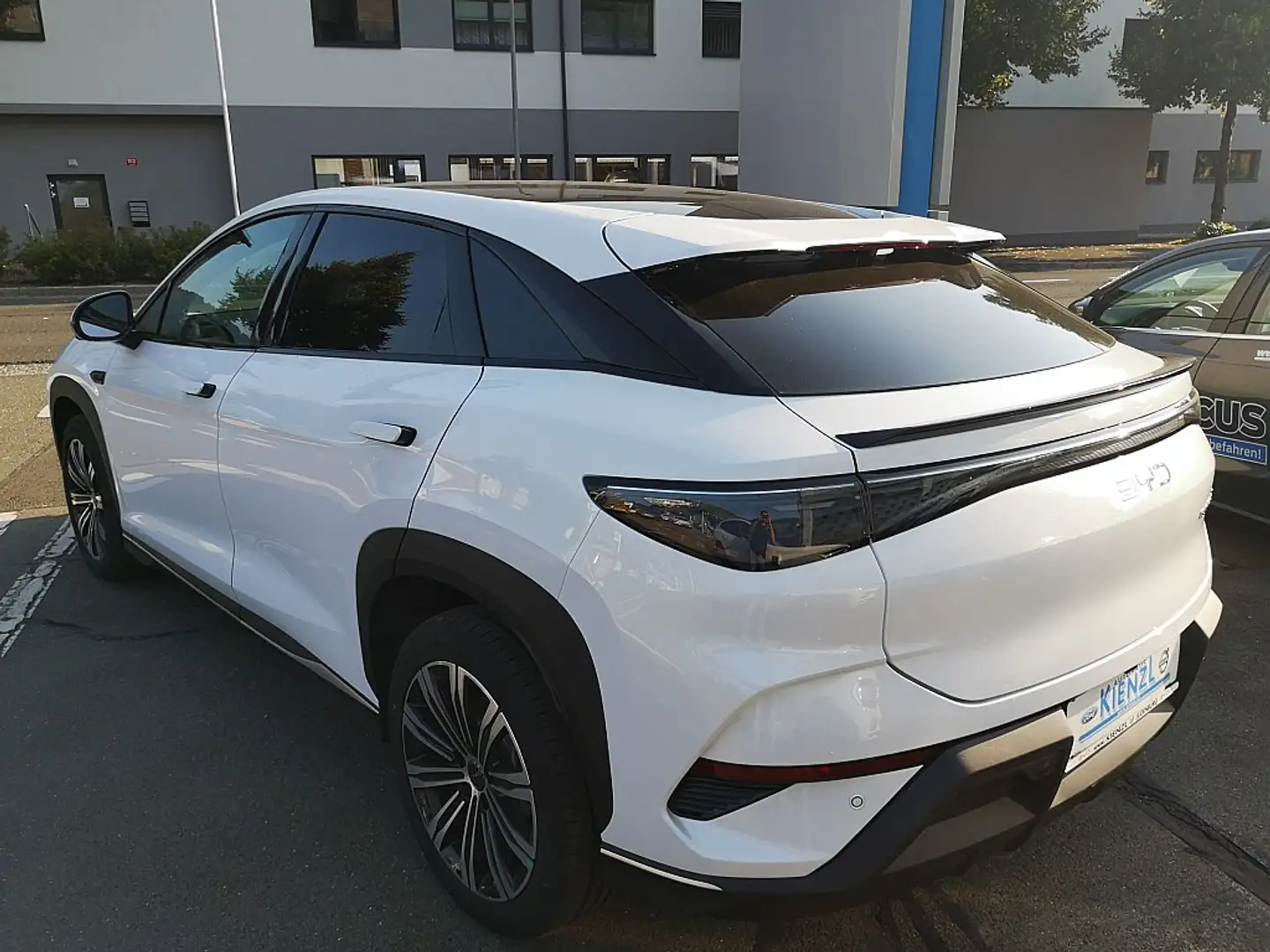 BYD Sealion 7 Comfort Österreich Paket 82.5 kWh Weiß - 2