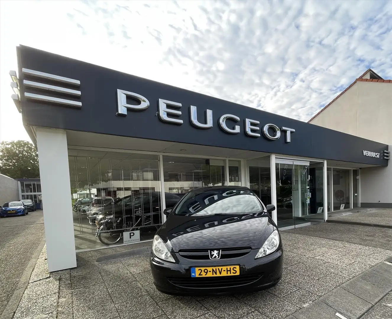 Peugeot 307 2.0 16V CC AUT Zwart - 2