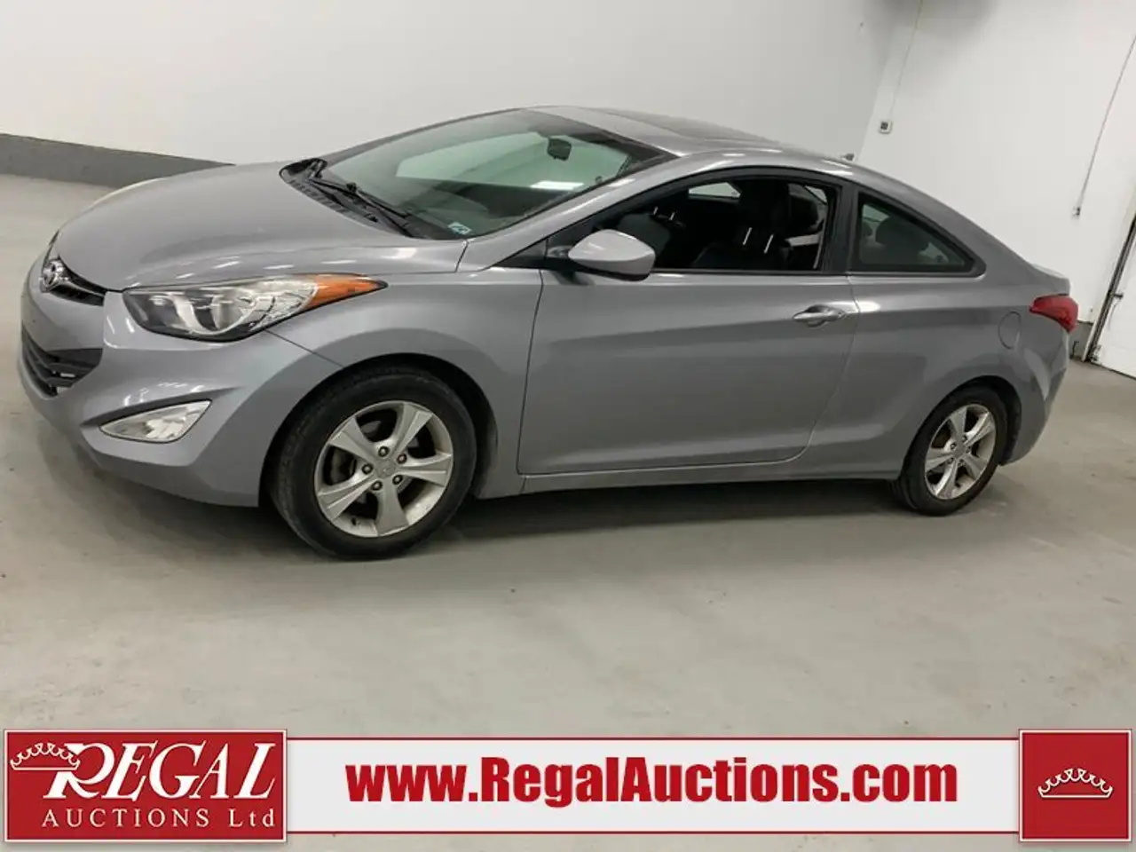 Hyundai ELANTRA снимка Hyundai ELANTRA
