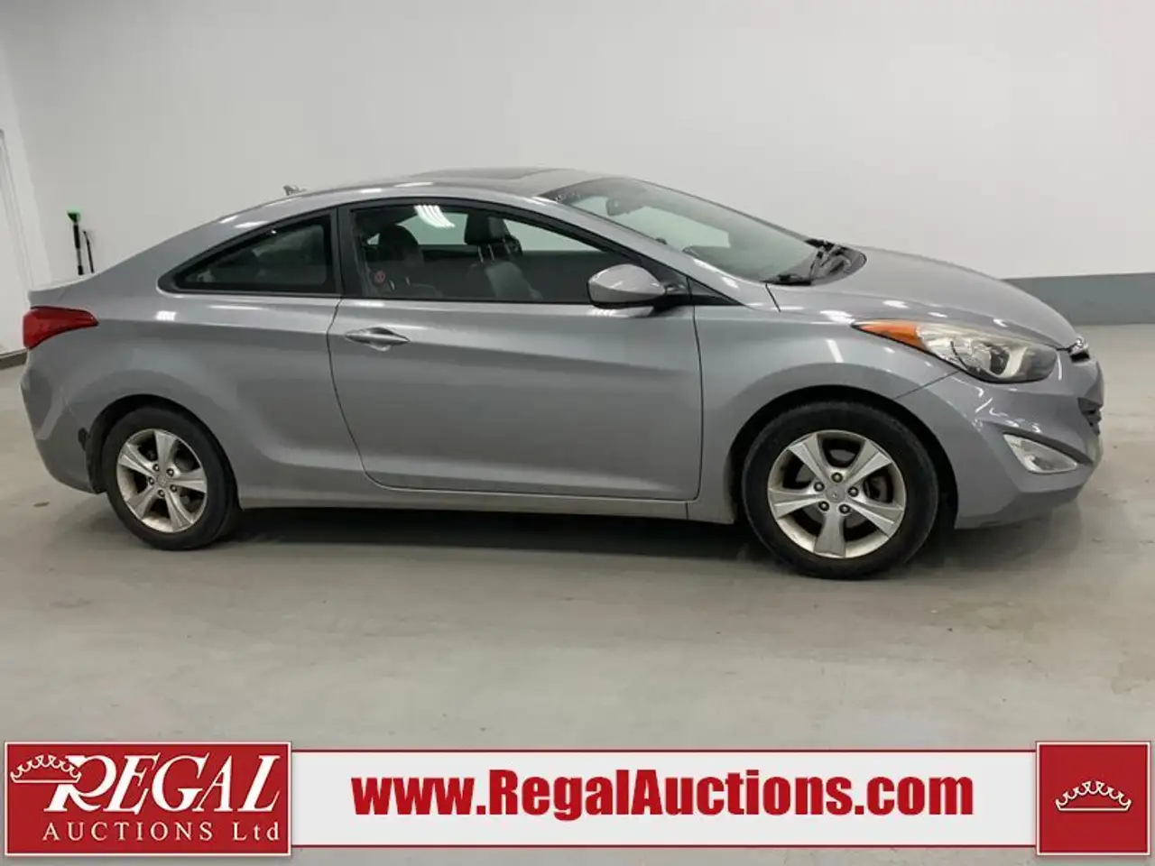 Hyundai ELANTRA снимка Hyundai ELANTRA
