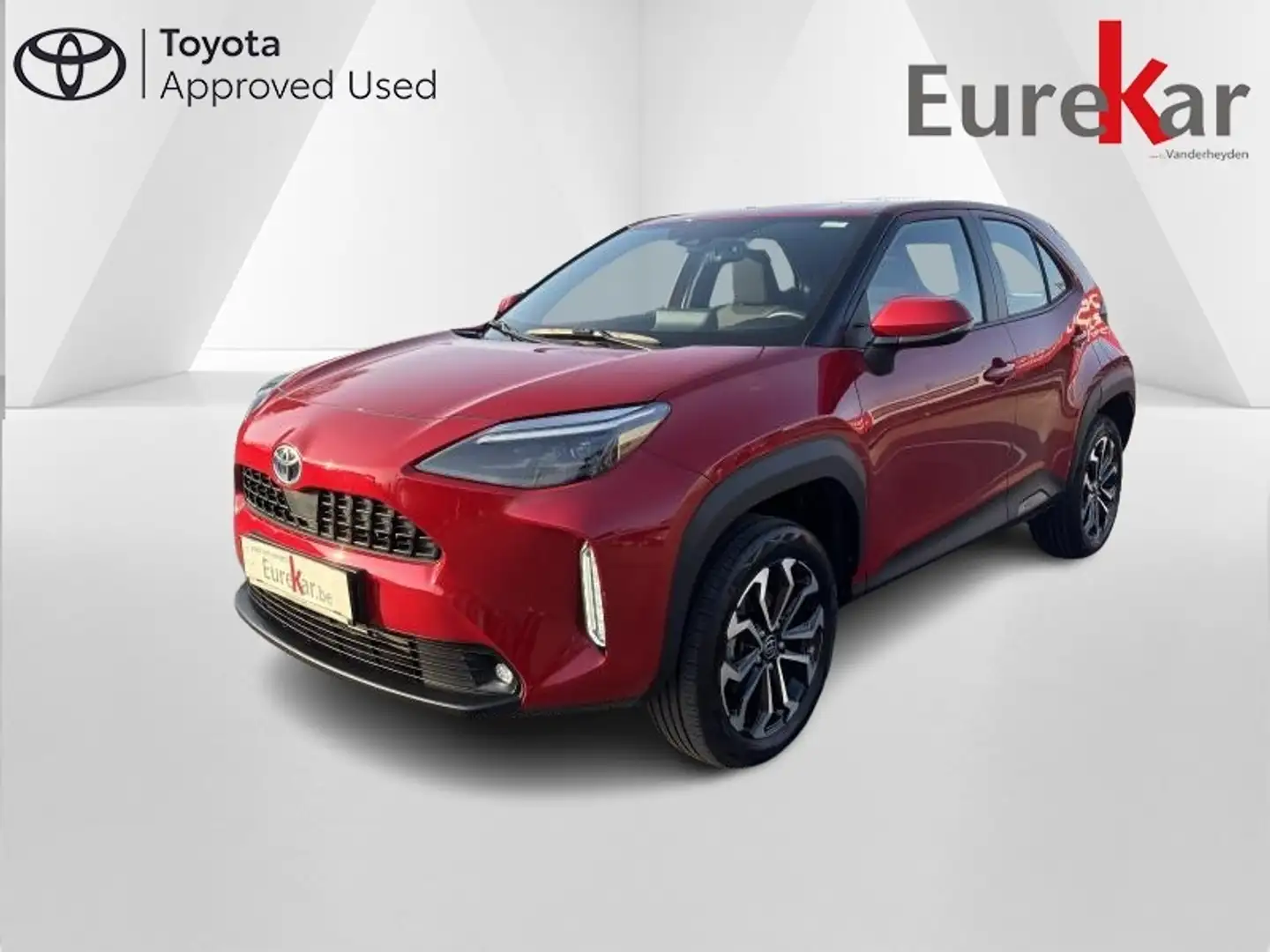 Toyota Yaris Cross 1.5 Hybrid Dynamic Plus Rouge - 1