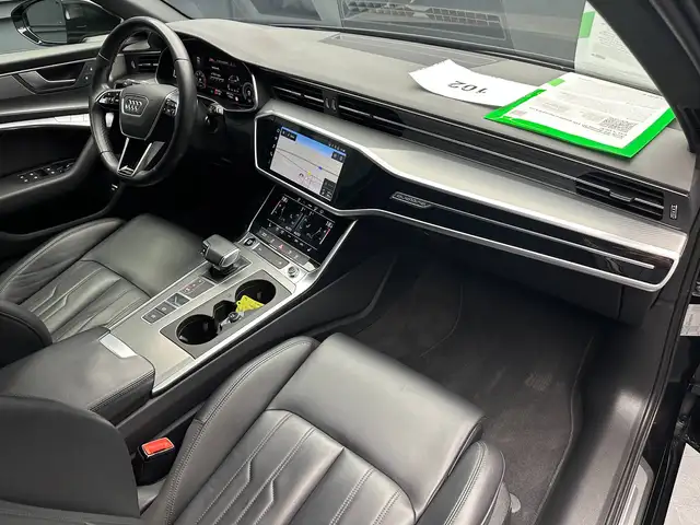 Audi A6 view 11