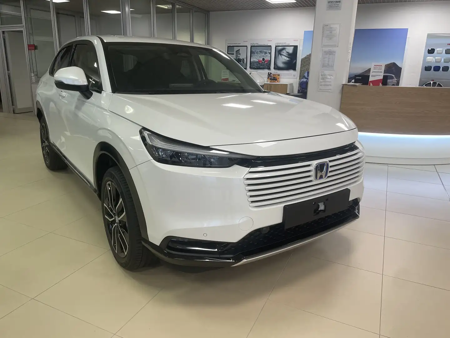 Honda HR-V 1.5 hev Full Hybrid da 28900 - 2