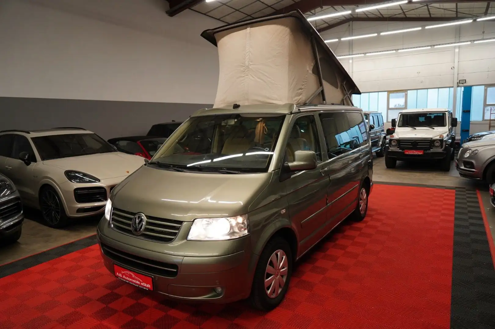Volkswagen T5 California 2.5 TDI Aut. *5 Sitz*Küche* 2.Hand Verde - 2