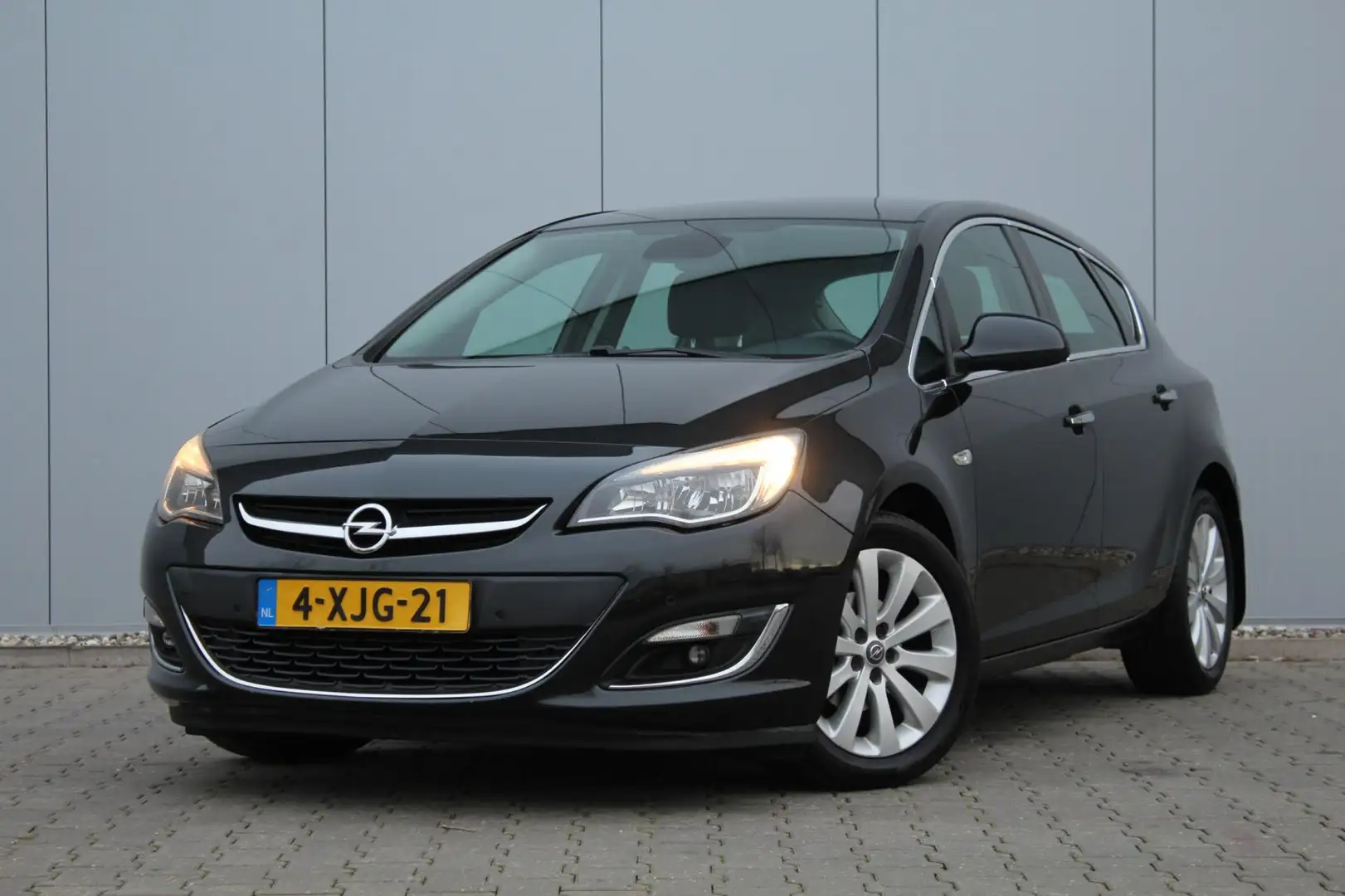 Opel Astra 1.4 Turbo Sport | Automaat | Trekhaak | Navigatie Grijs - 1