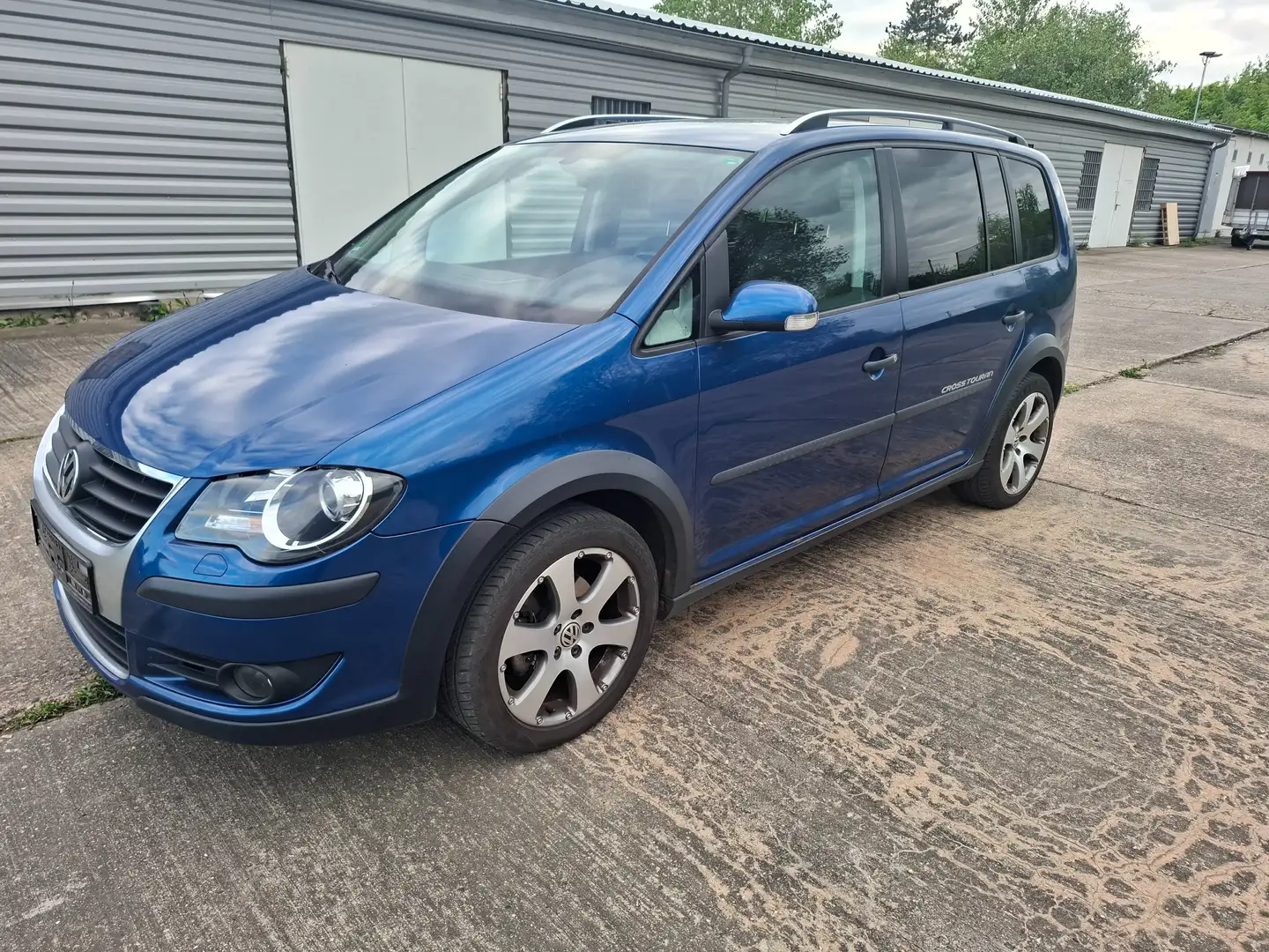 Volkswagen Cross Touran CrossTouran Albastru - 1