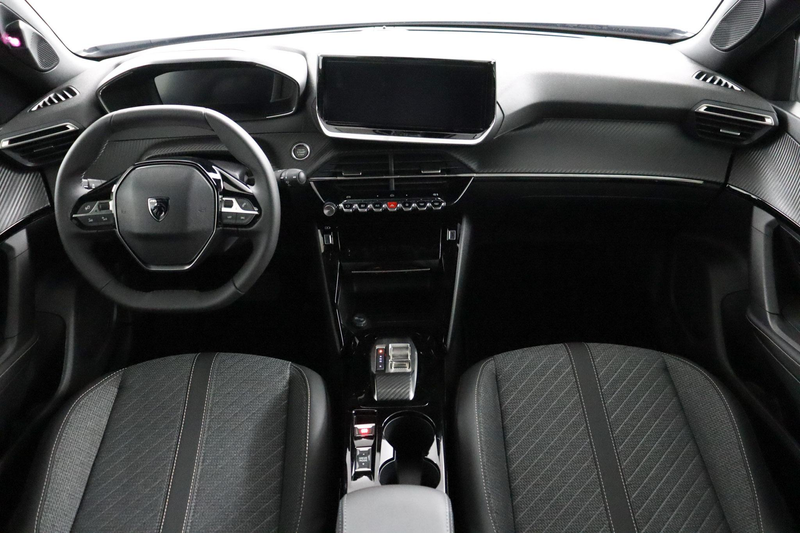 Peugeot e-2008 EV Allure 54 kWh — photo 4