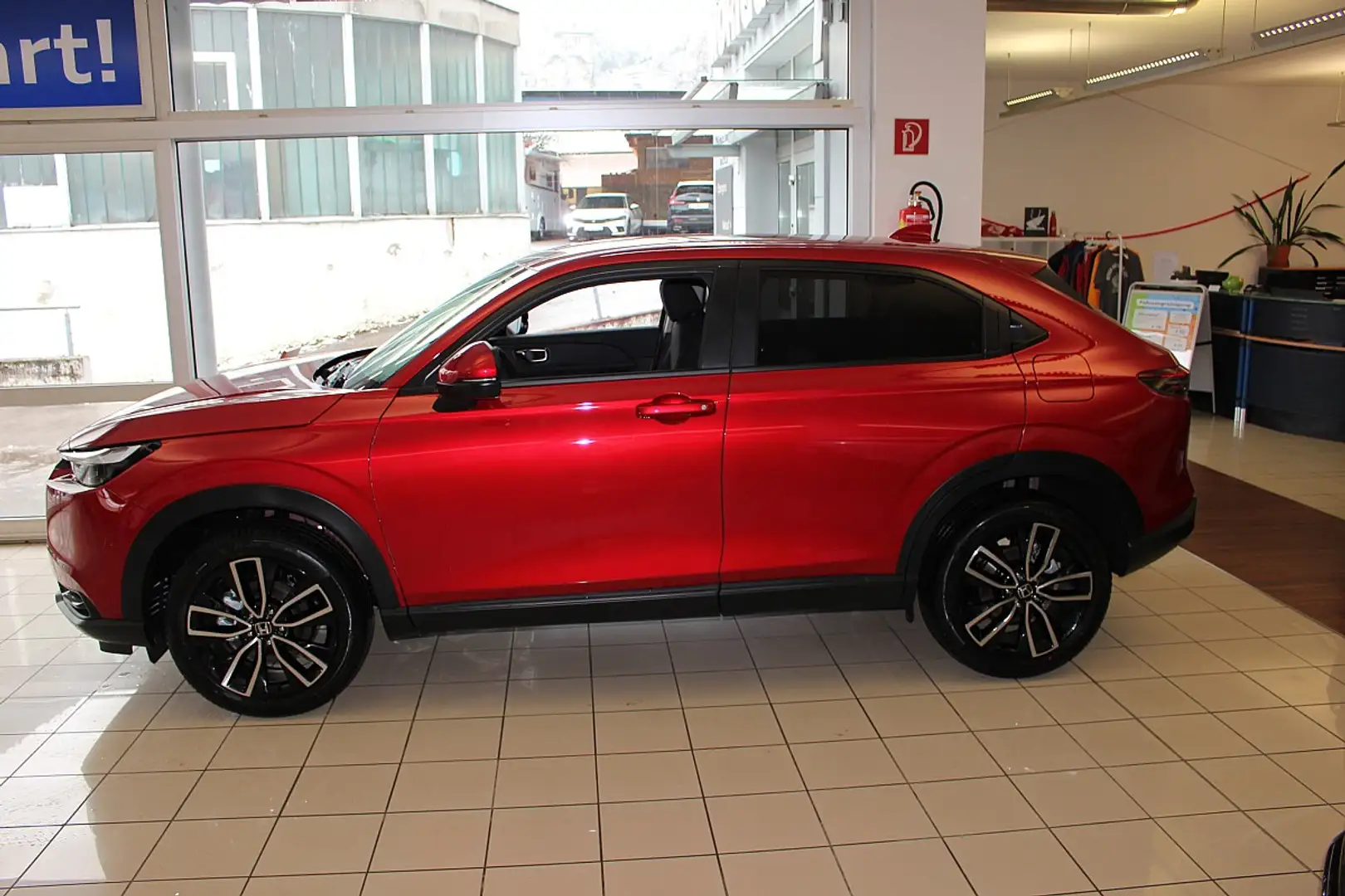 Honda HR-V 1,5 i-MMD Hybrid 2WD Elegance Aut. Selbstladend Rot - 2