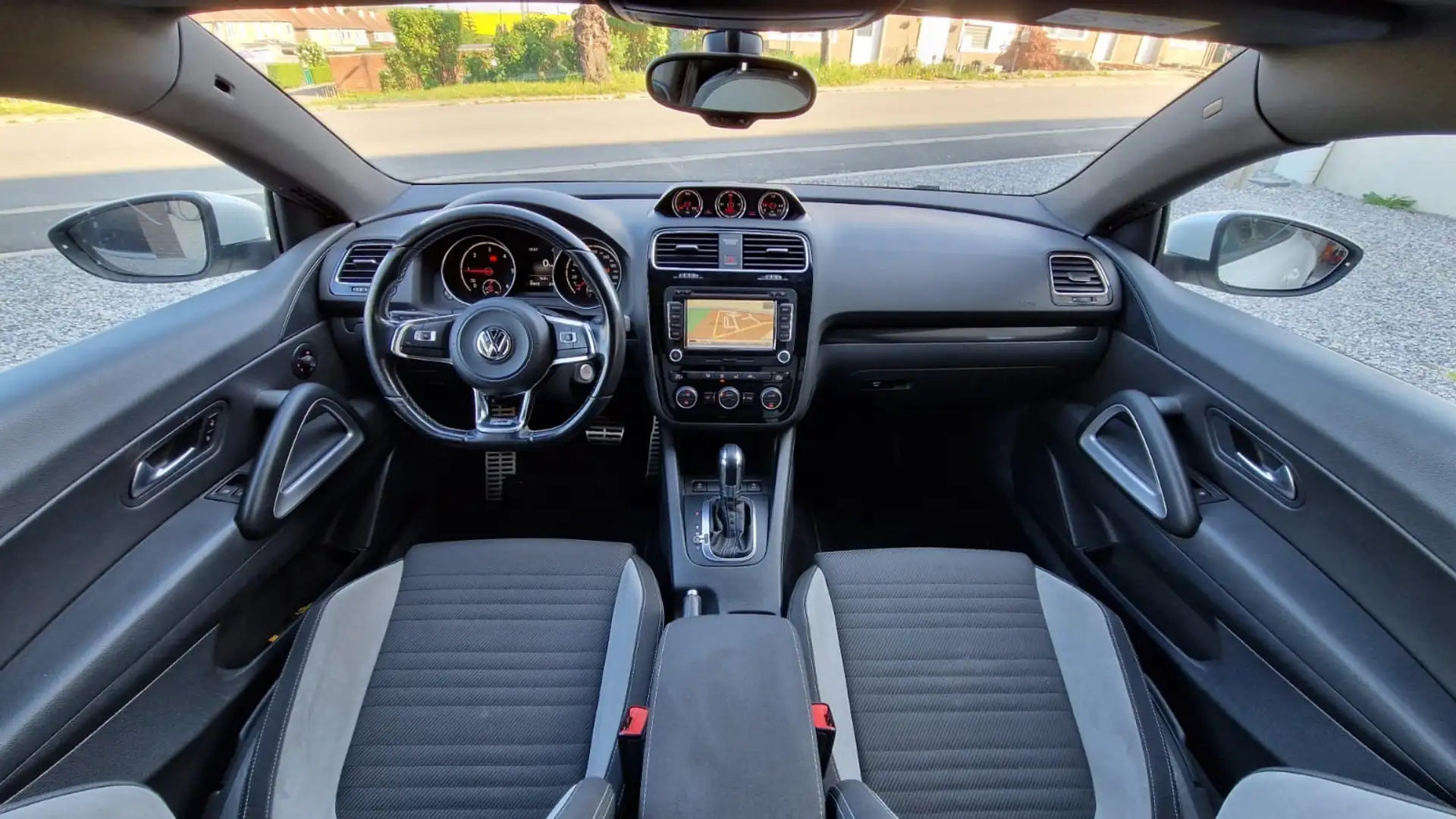 Volkswagen Scirocco 2.0 CR TDi DSG Fehér - 2