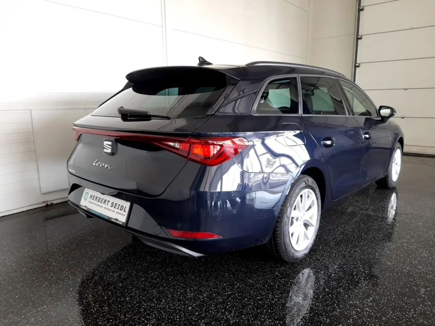 SEAT Leon ST STYLE 2,0 TDI DSG *VOLL-LED / NAVI / VIRTUELL / AHV & KAMERA / ACC / MEMORY SPORTSITZE / BEATS* Blau - 2