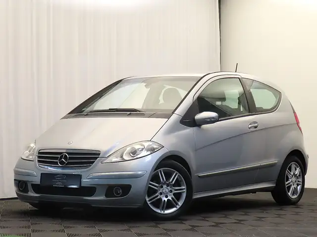 Mercedes-Benz A 200 Avantgarde *Navi / Teilleder*
