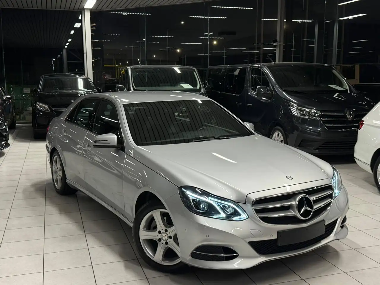 Mercedes-Benz E 220