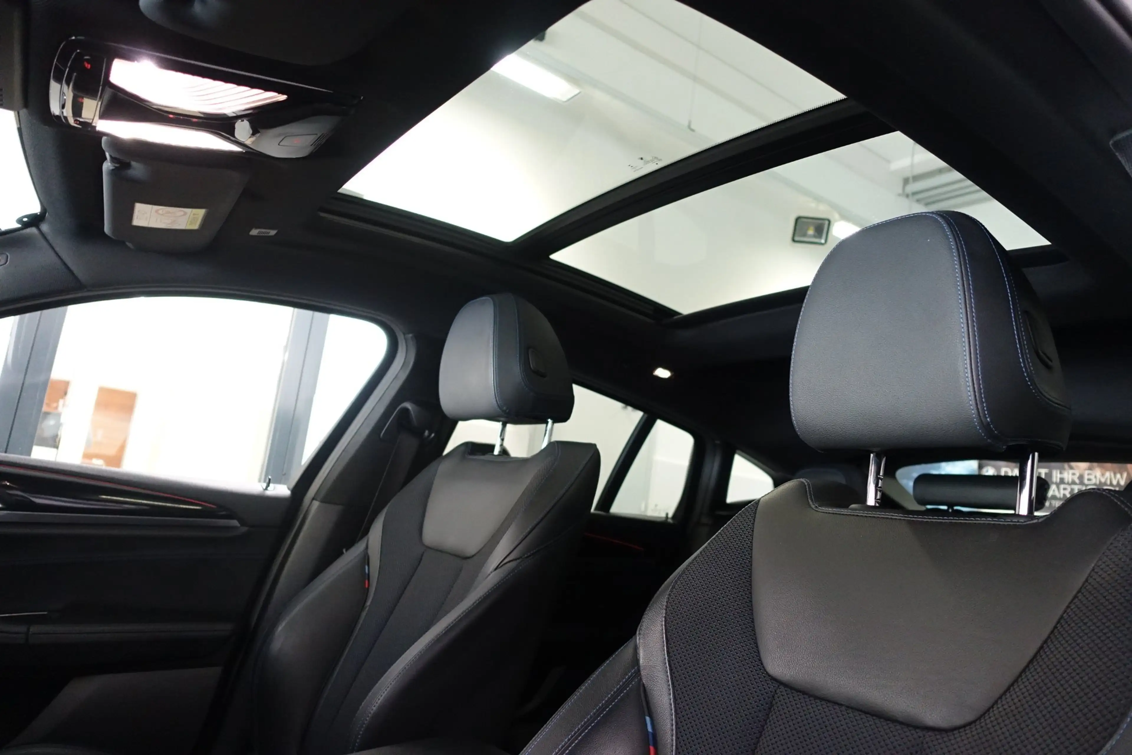 BMW X4 xDrive20d — photo 9