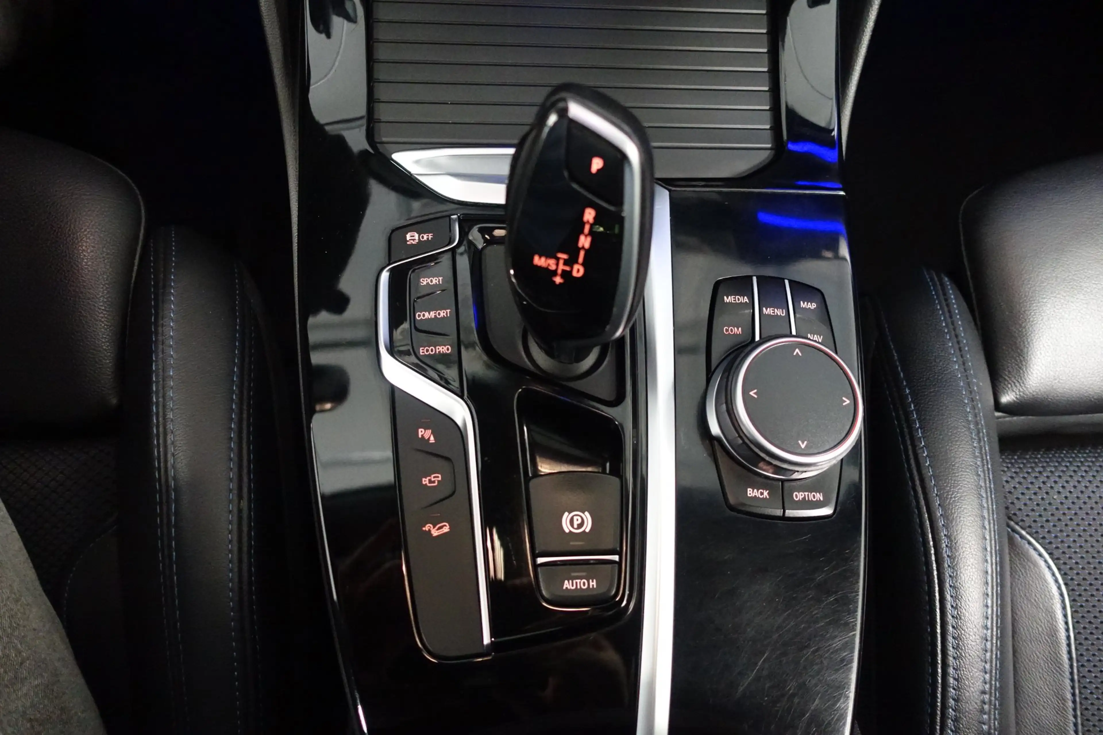 BMW X4 xDrive20d — photo 14