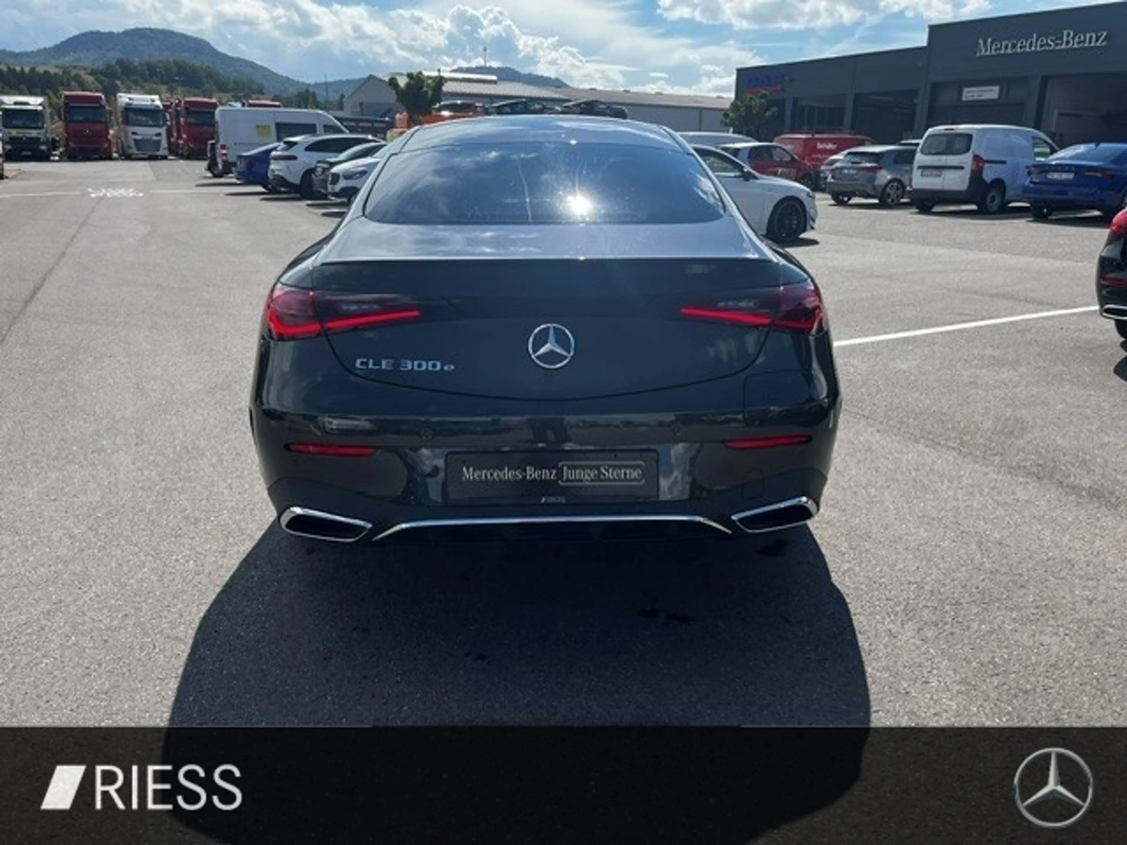 Mercedes-Benz CLE 300 e AMG Sport Premium Distr Pano 360 19" — photo 7