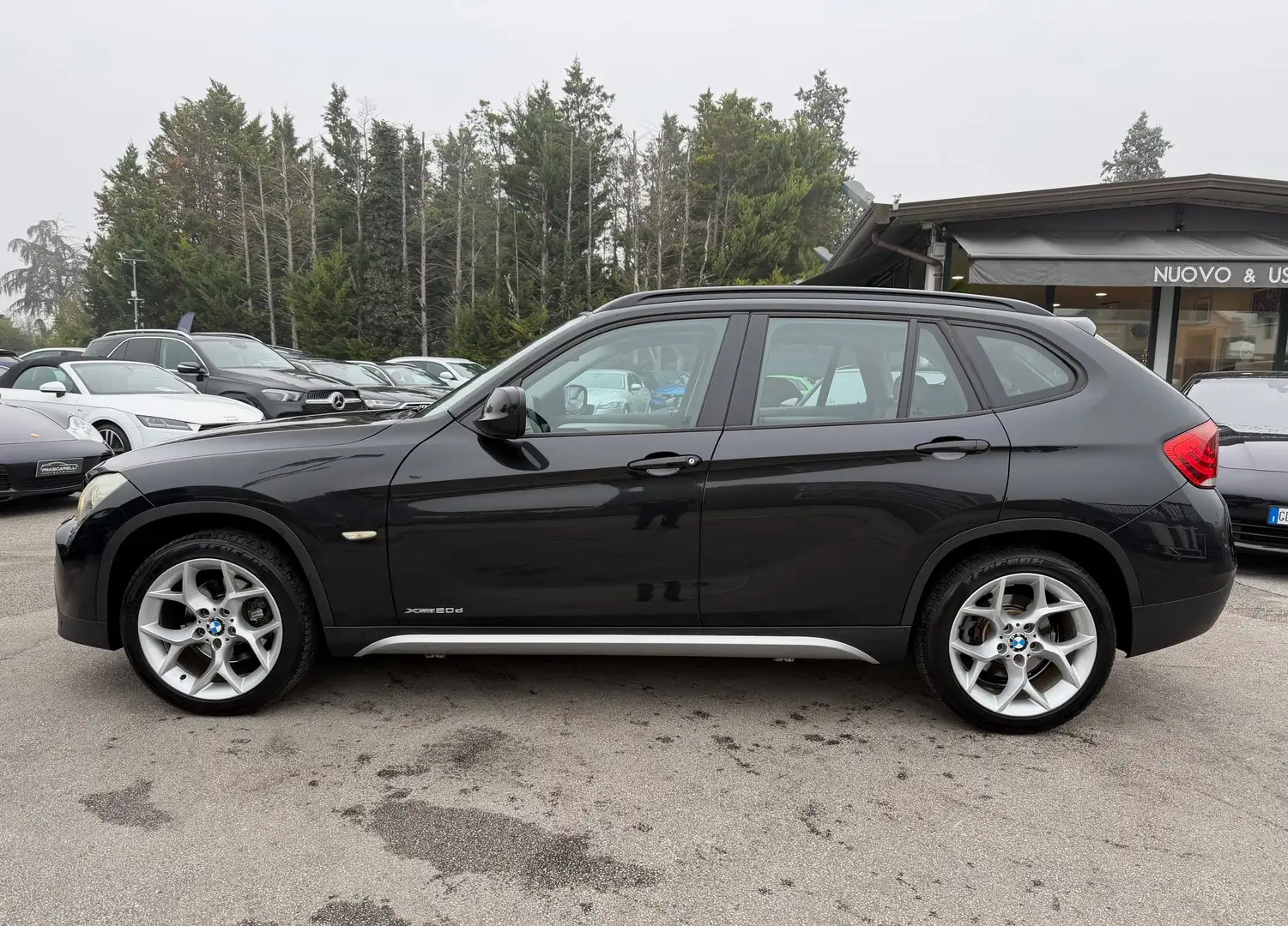 BMW X1 X1 xdrive20d /c. auto/navi/pelle/distrib. fatta Nero - 2