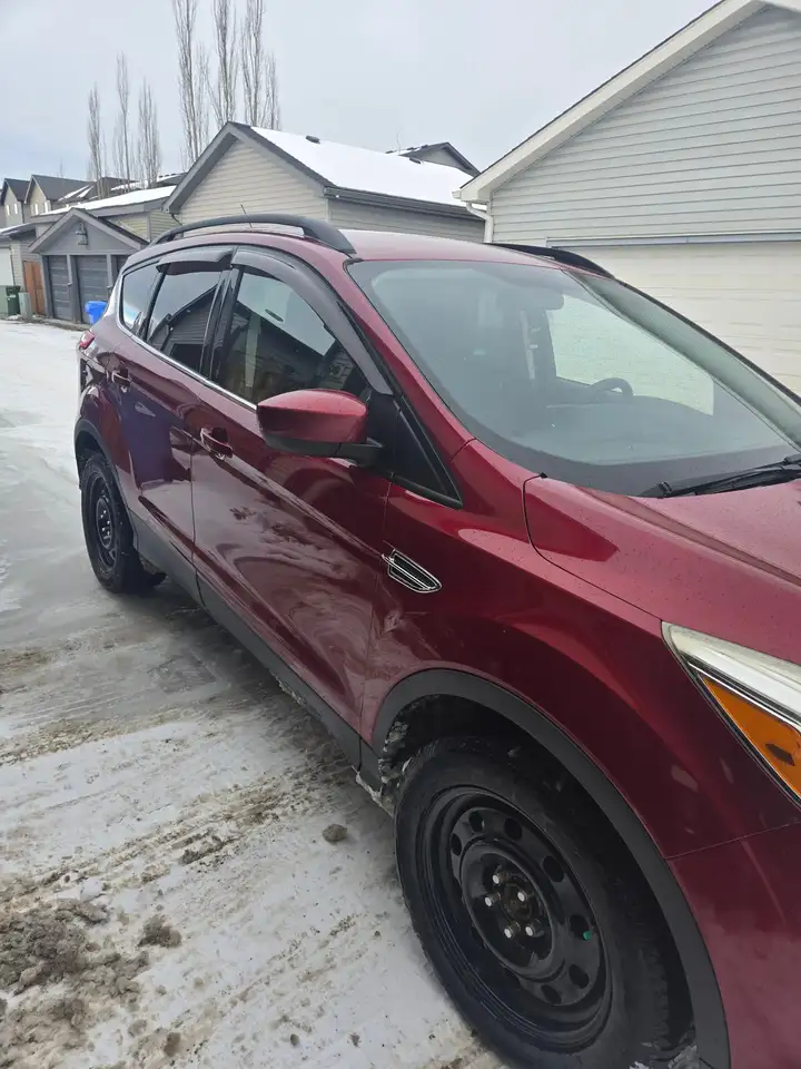 Ford Escape снимка Ford Escape
