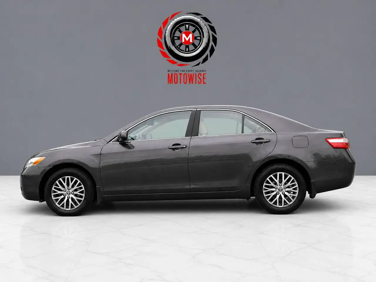 Toyota Camry снимка Toyota Camry