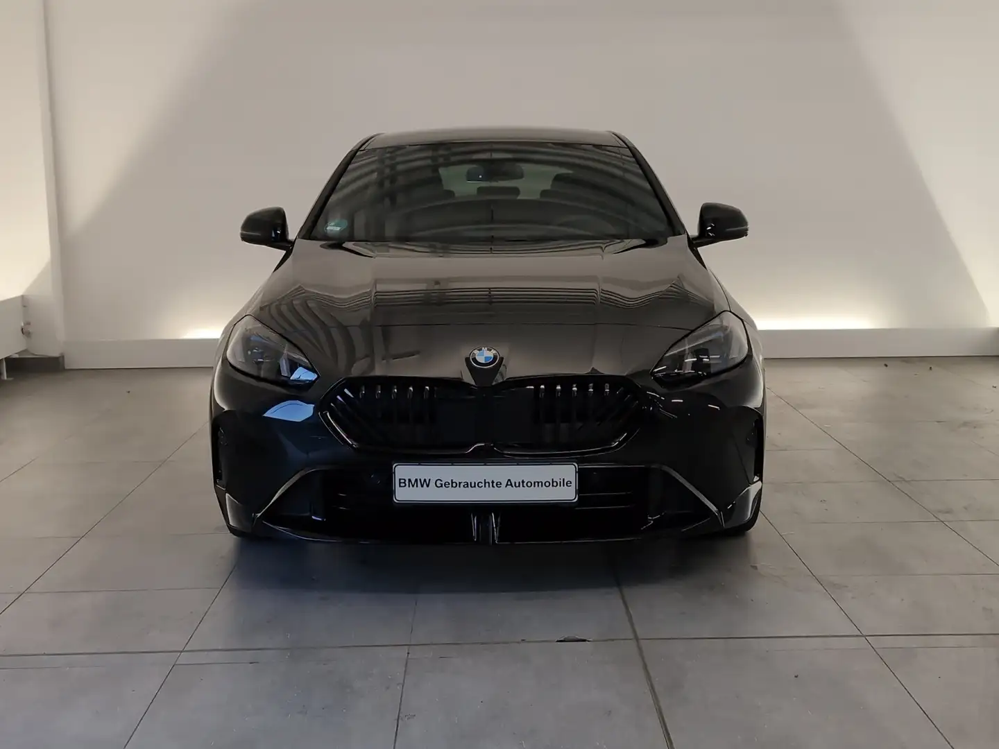 BMW 120 Limousine M Sportpaket HUD/AHK/DAB HUD/AHK/DAB Schwarz - 2