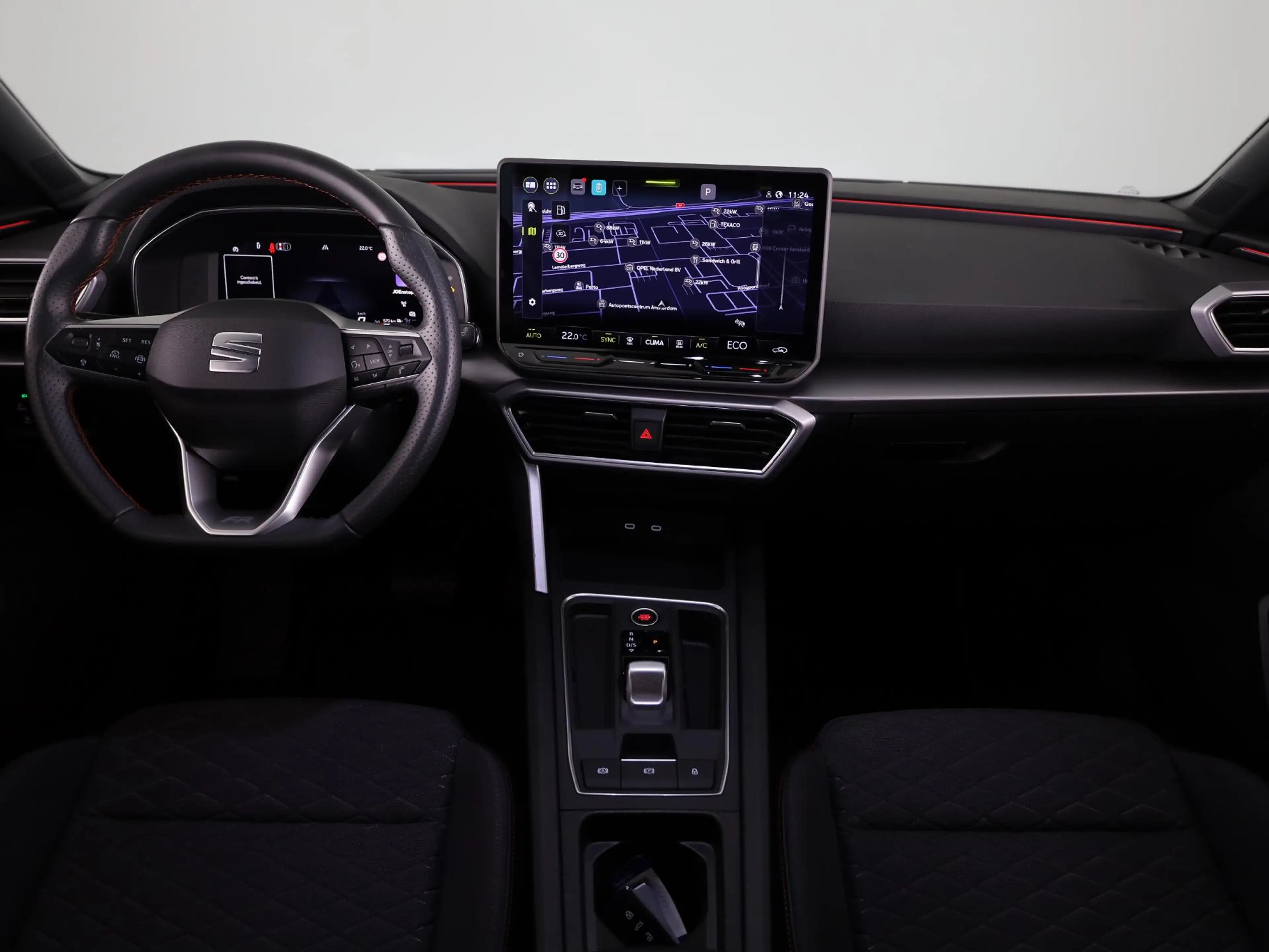 SEAT Leon e-Hybrid Sportstourer 1.5 TSI FR PHEV First Edition 204 pk — photo 6