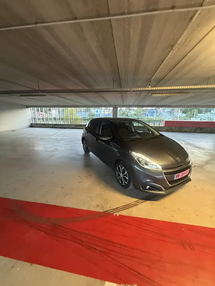 Peugeot 208 208 — photo 3