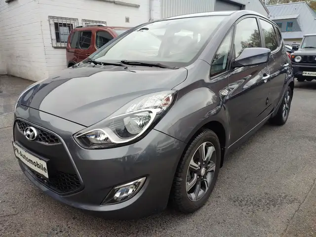 Hyundai iX20 ix20 1.6 Automatik/Navi+Cam/Alu/Allwetterreif