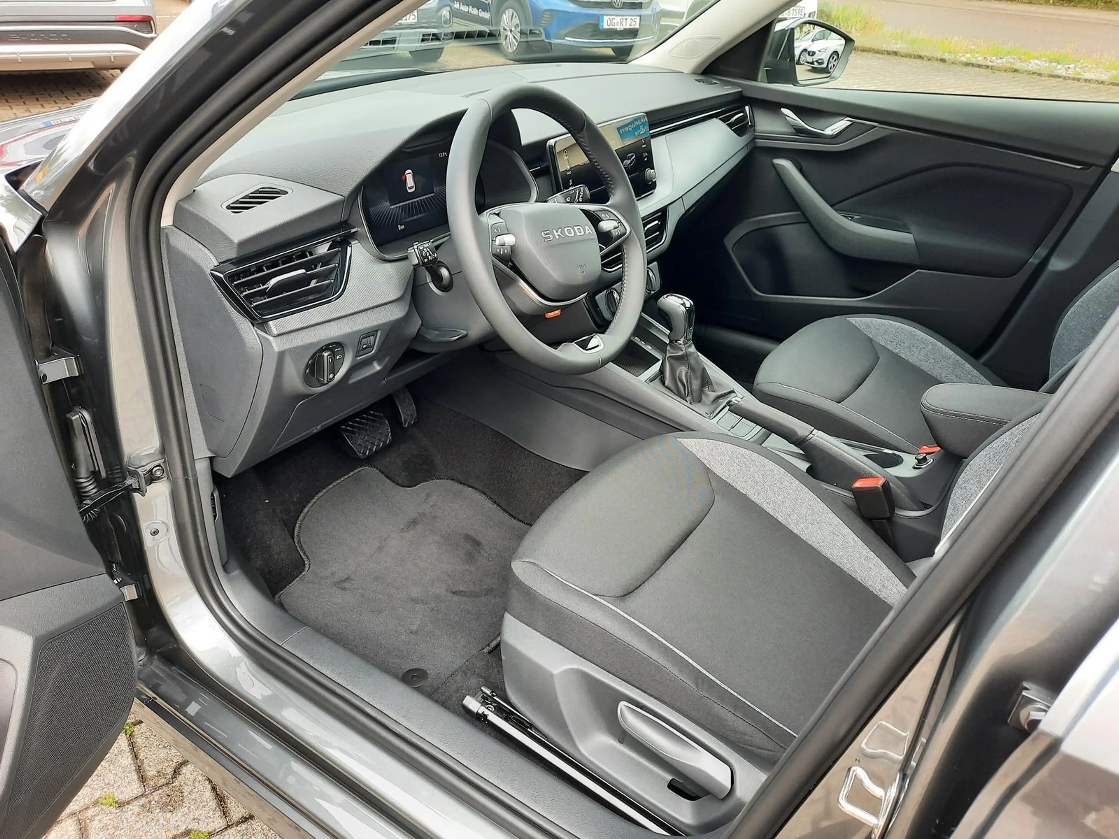 Skoda Kamiq 1.0 TSI Essence DSG *LED*AHK*DAB*Alu*GV5 — photo 11