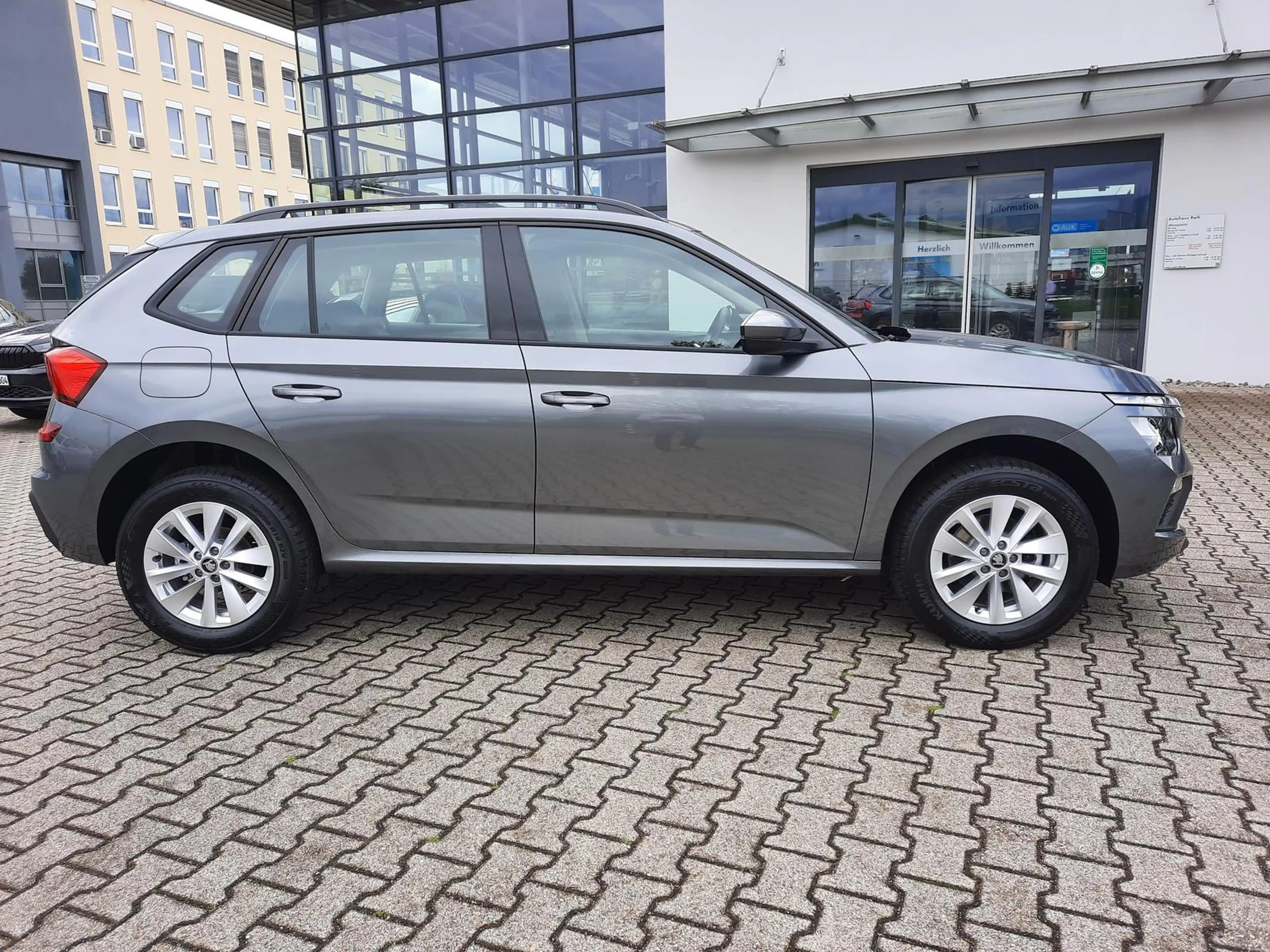 Skoda Kamiq 1.0 TSI Essence DSG *LED*AHK*DAB*Alu*GV5 — photo 8